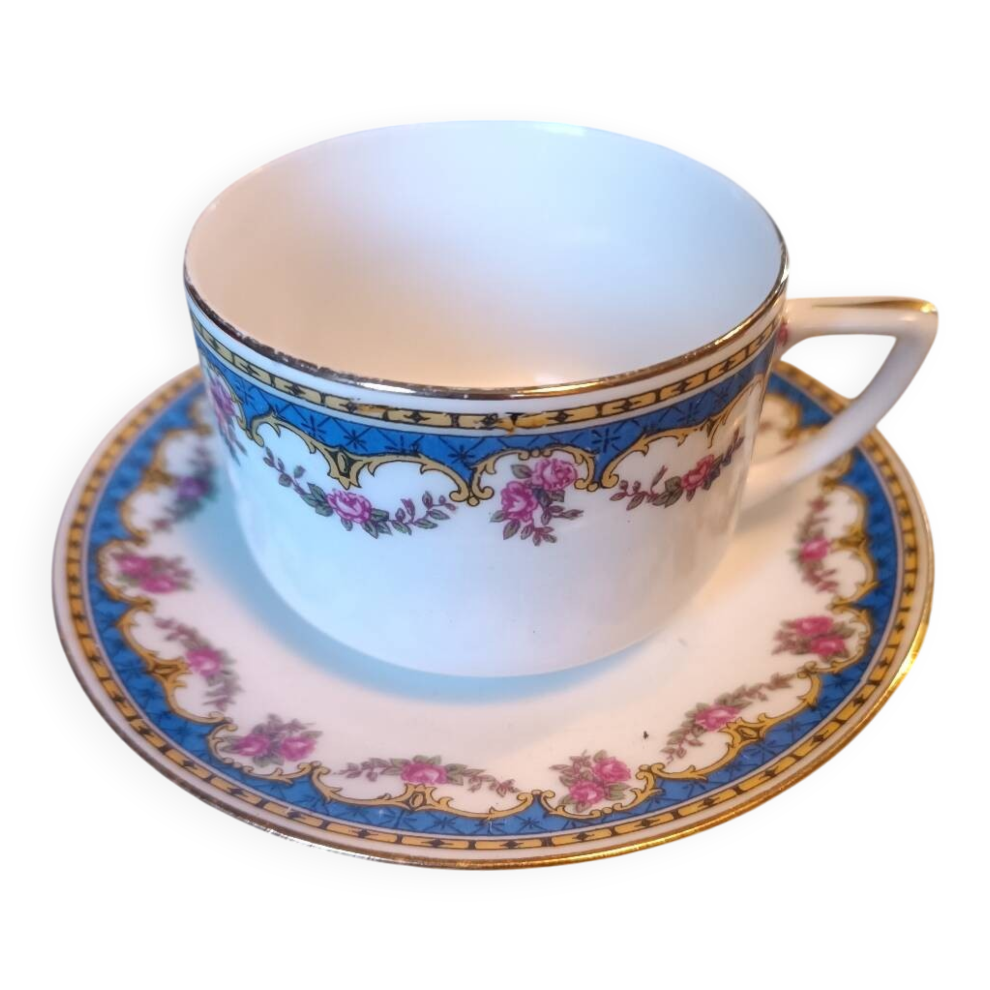 Set of 9 cups and 12 plates in P.N. Lamotte porcelain – blue decoration