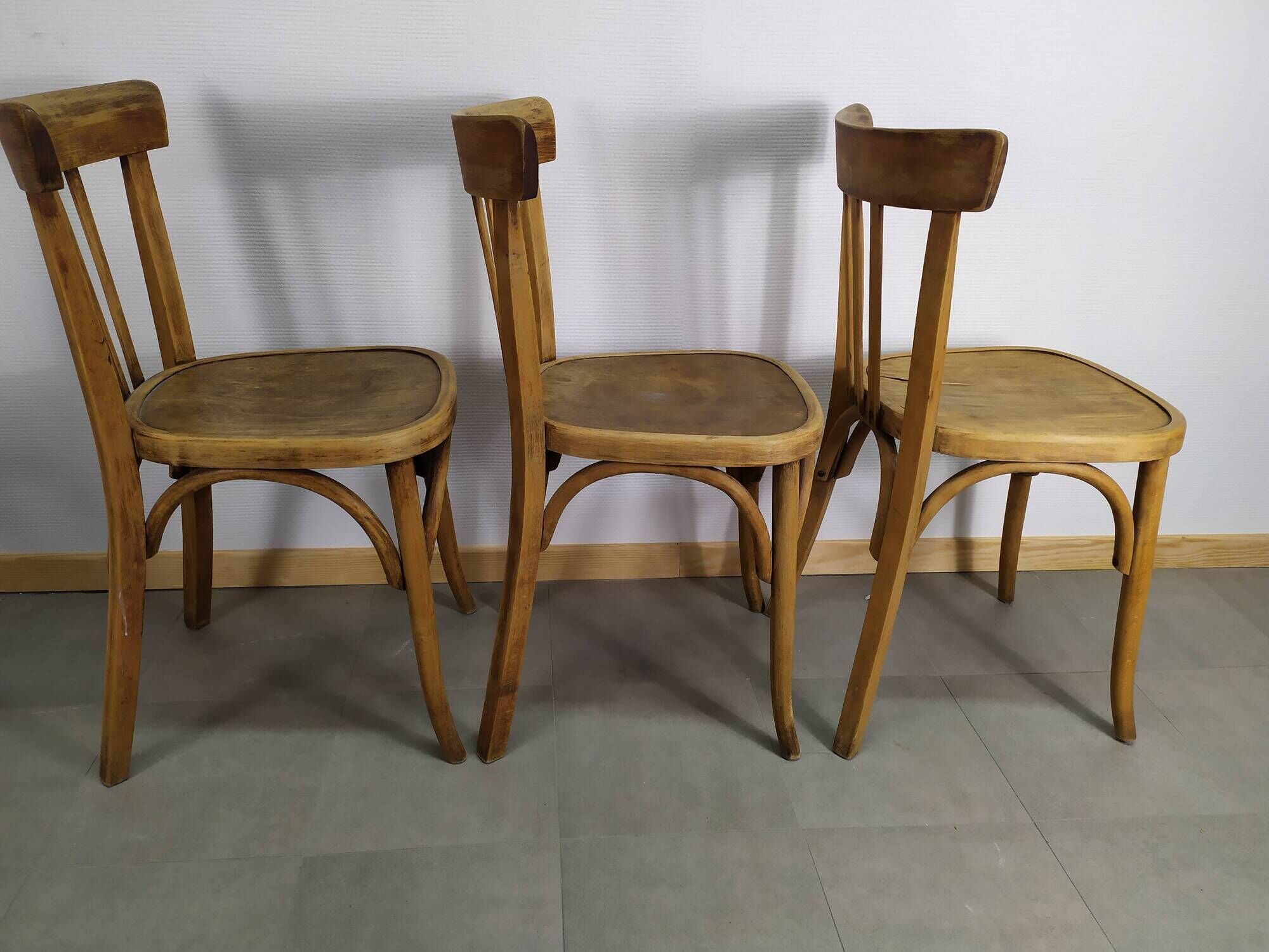 Suite of 6 wooden barhel barel bistro chair