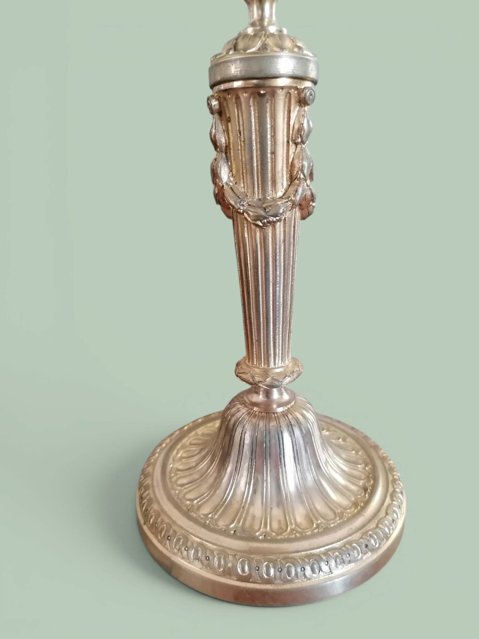 Pair of gilded bronze candlesticks - Louis XVI style.