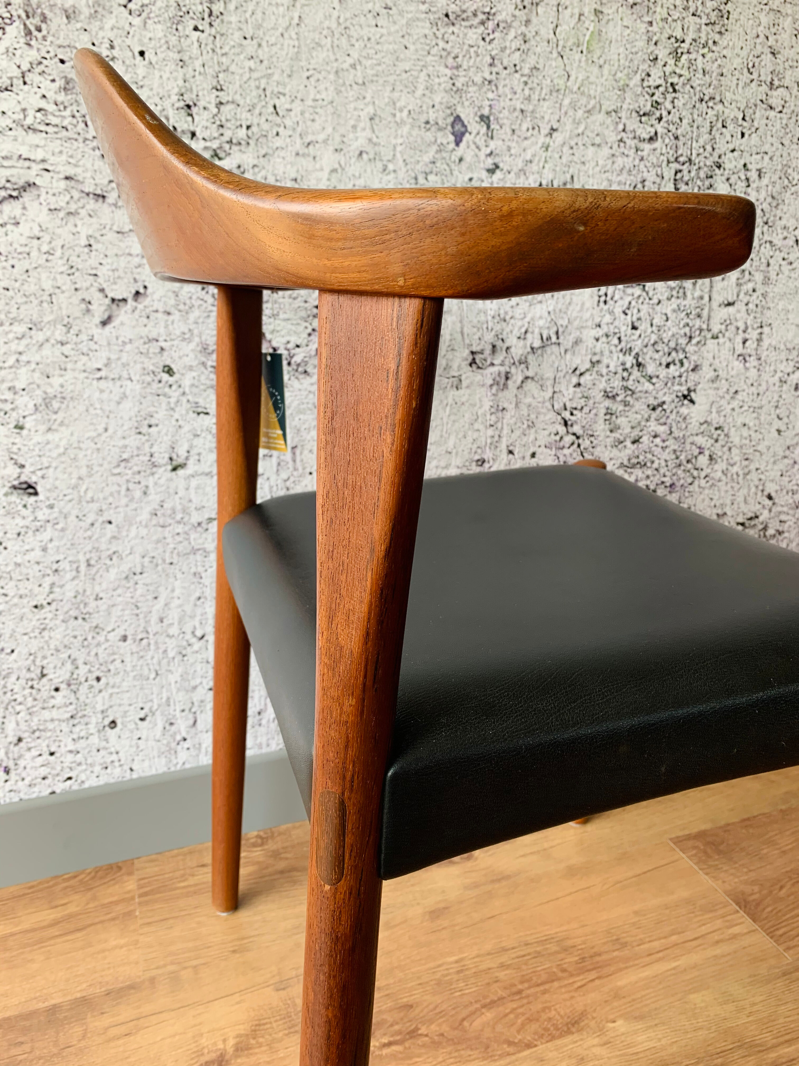 Lot of 4 wooden & skai chairs