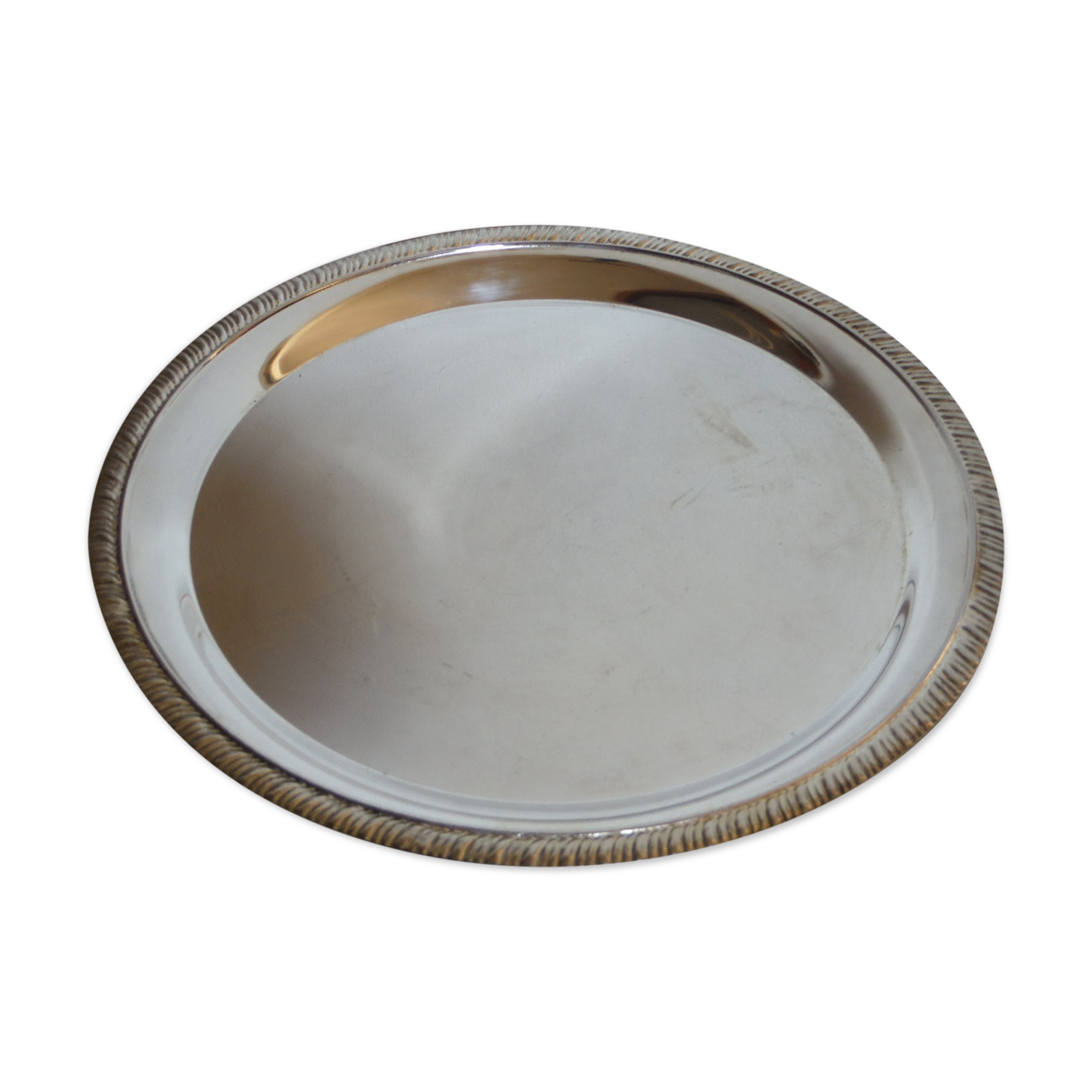 Round serving tray