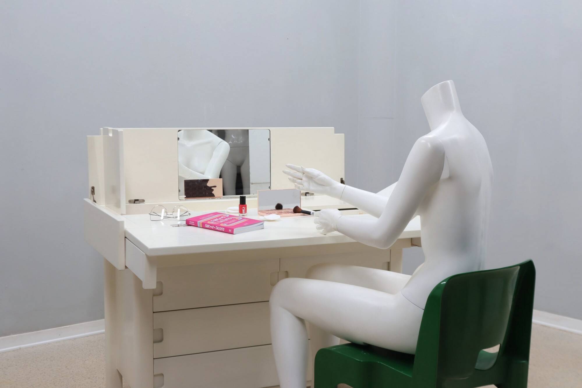 Saporiti vintage chest of drawers dressing table 1970s