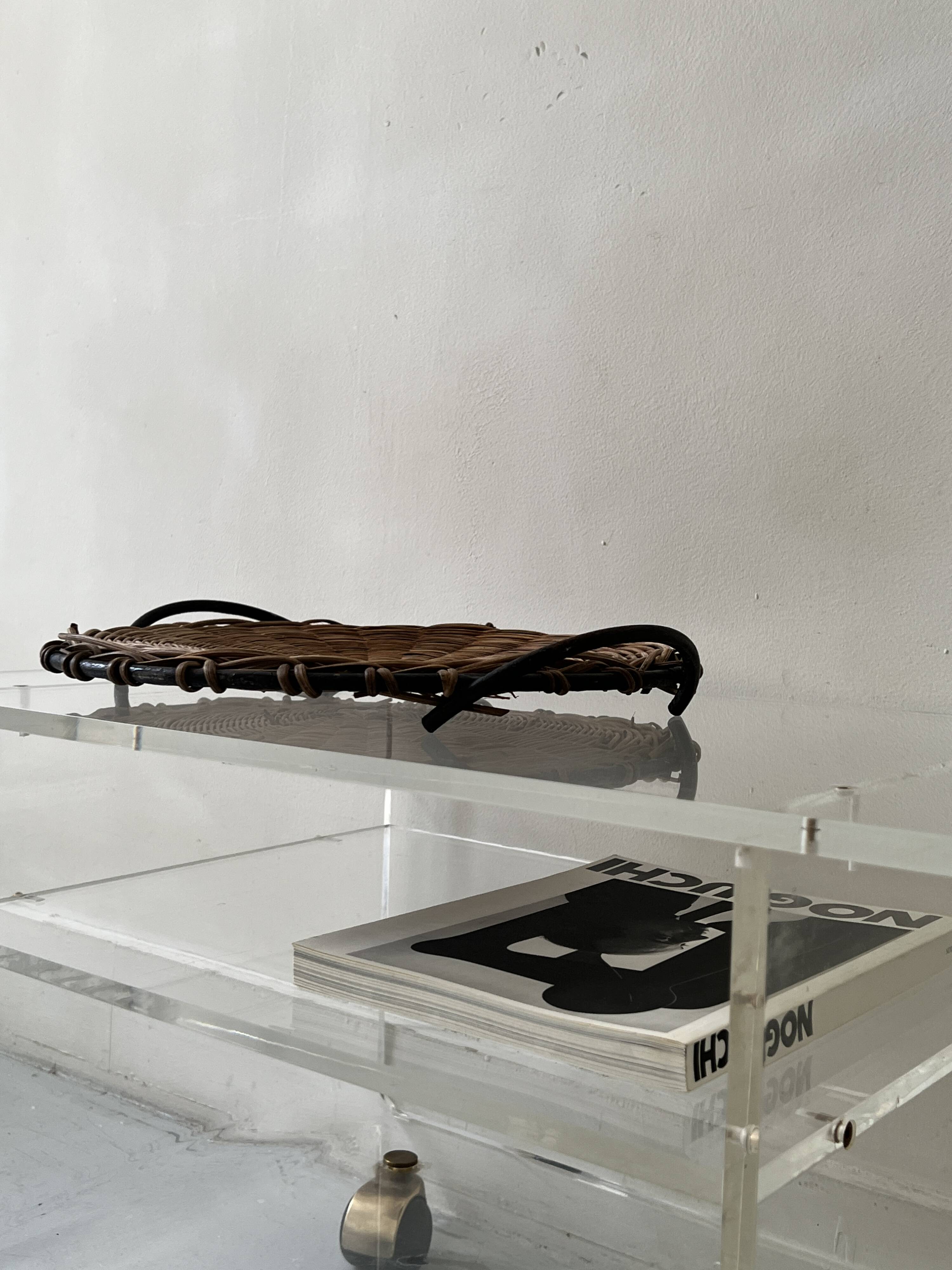 Metal and rattan tray/basket