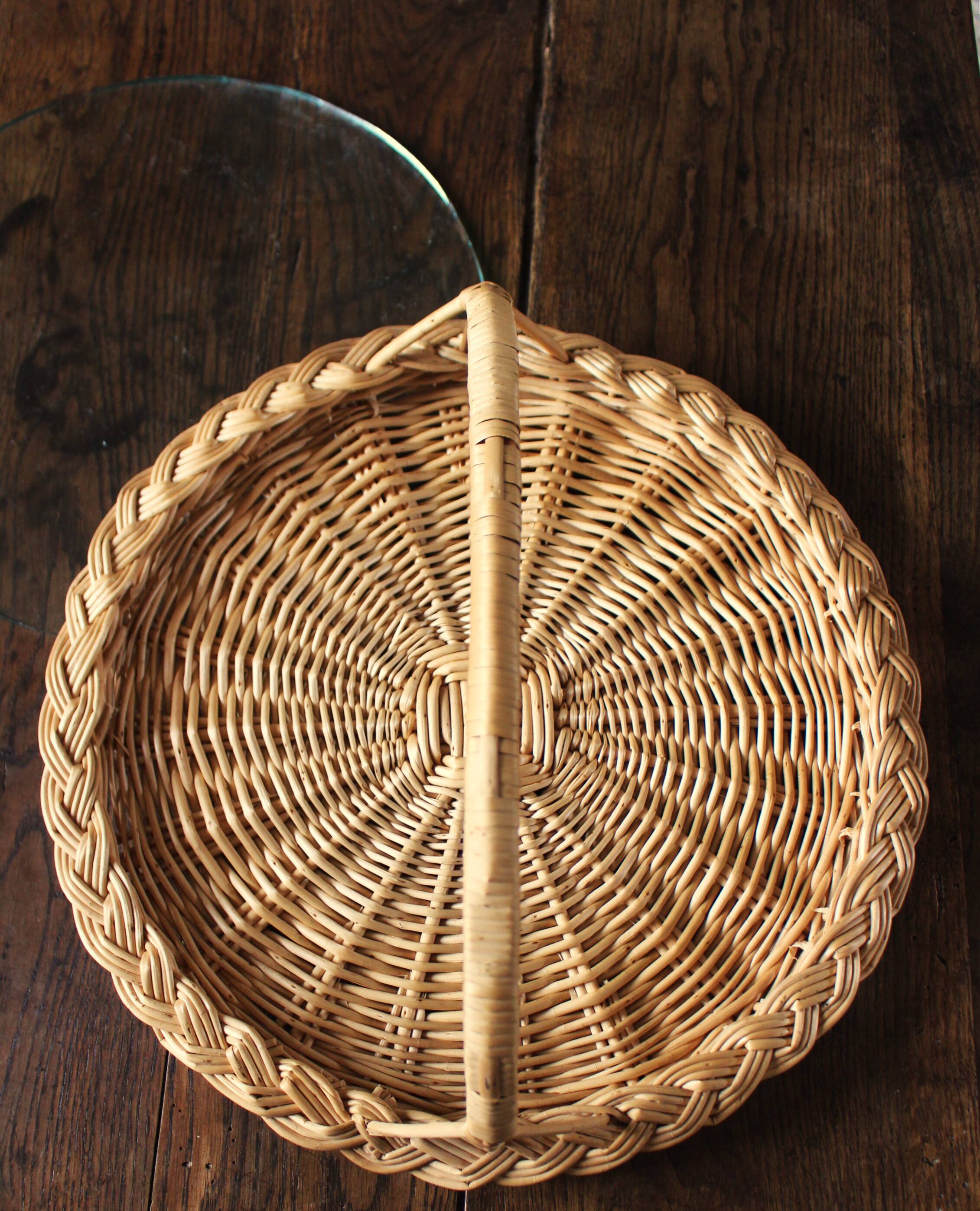 Round wicker and glass tray Anse Vannerie Vintage