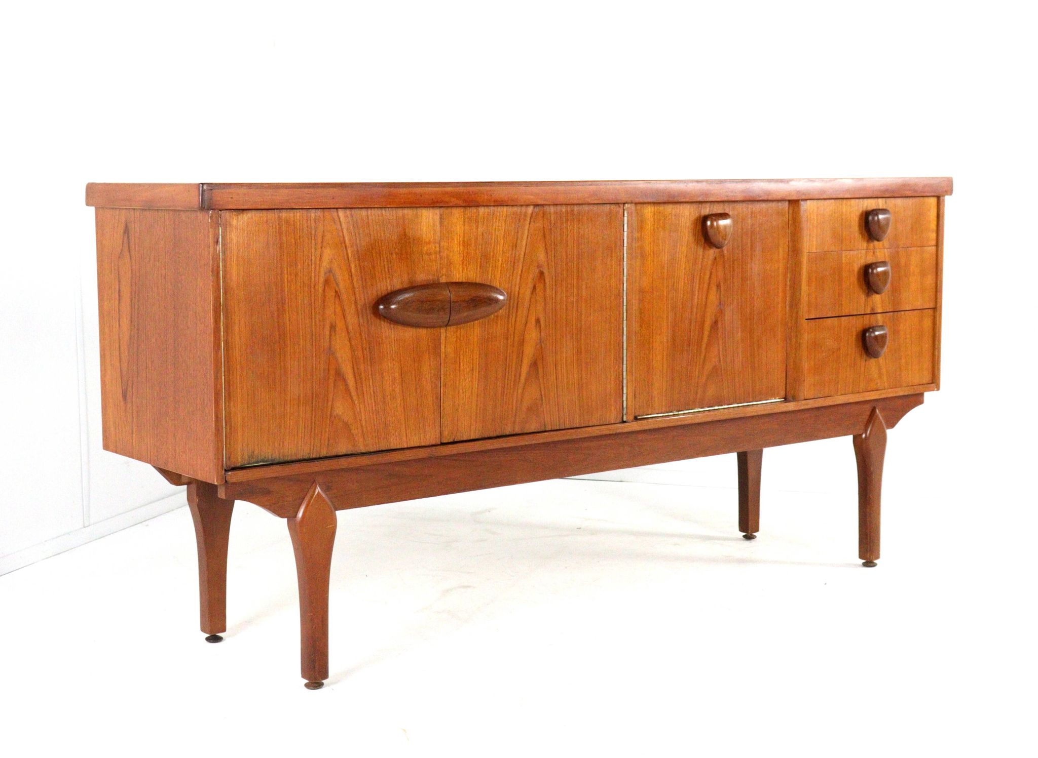 Buffet Jentique 'Oxspring' | 168,5 cm - design moderne du milieu du siècle