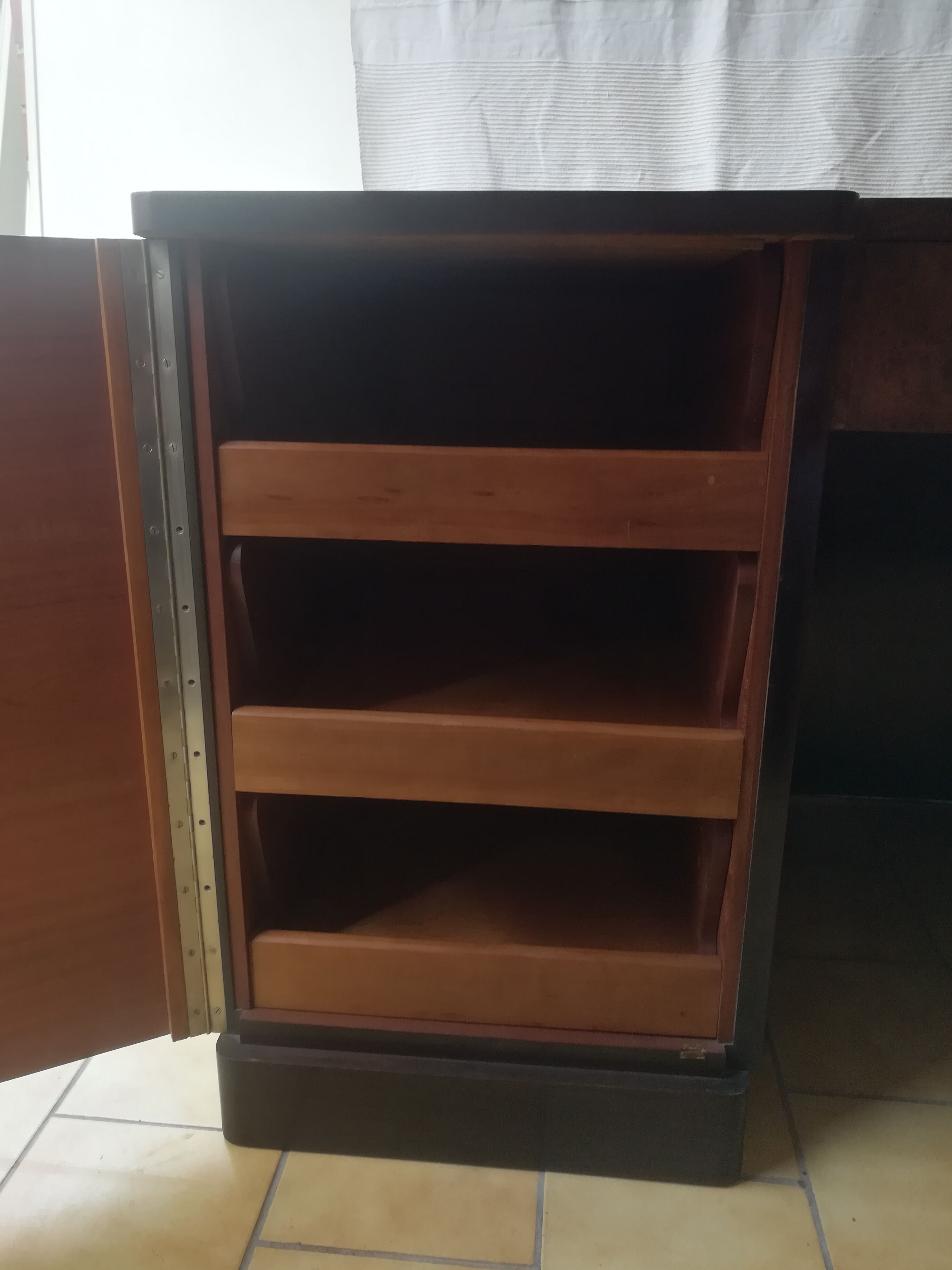 Art deco desk in rosewood and magnifying glass
