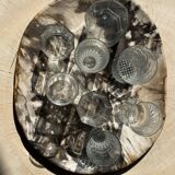 Very large pocket or dish in petrified wood