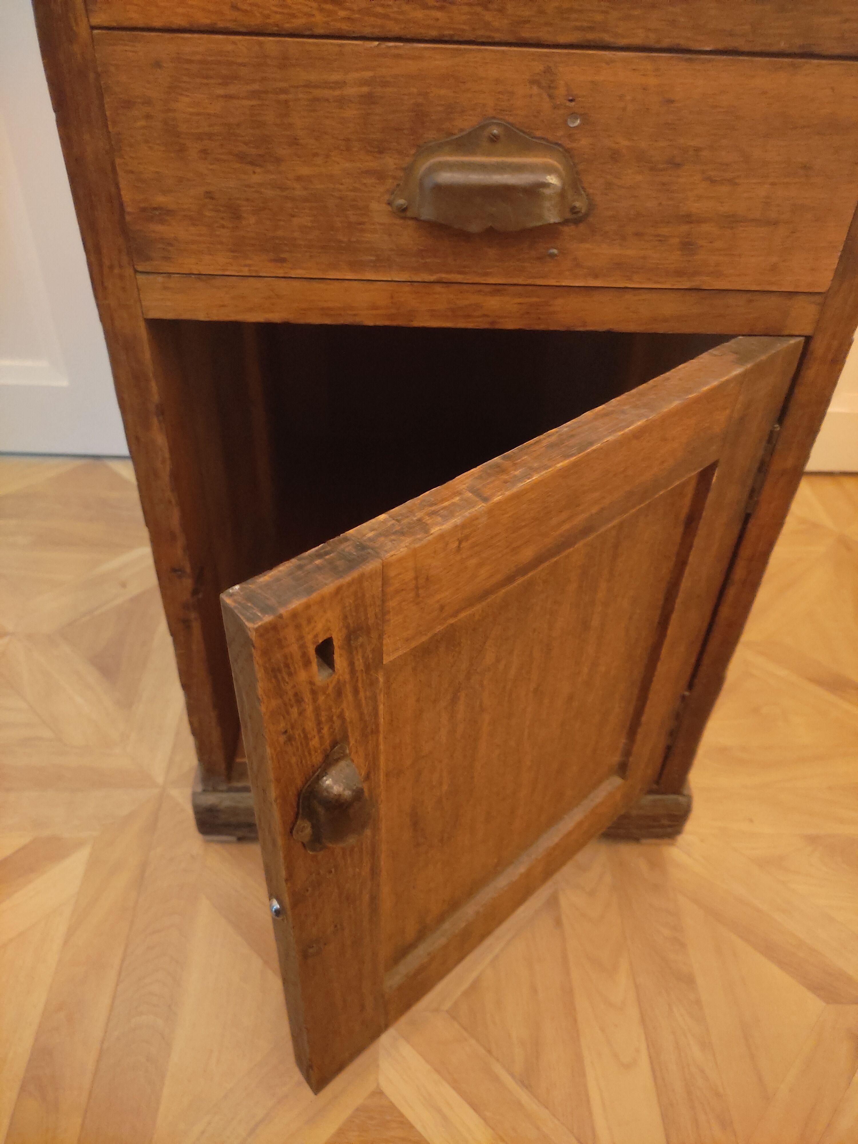 Wooden craft furniture