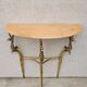 Table console Hollywood Regency en laiton avec dessus en marbre semi-circulaire années 1950