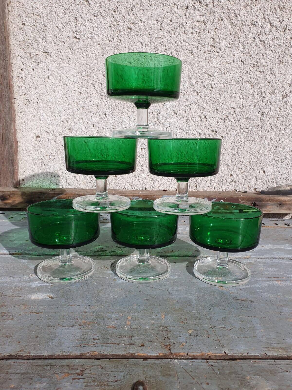 Luminarc green champagne glasses