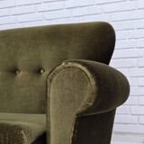 Canapé danois 3 places des années 1970, velours d'ameublement vert, pieds en bois de frêne.