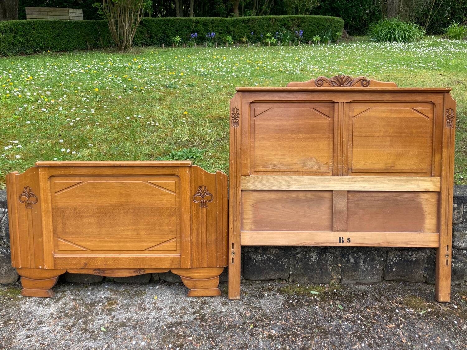 Lot of art deco style headboards and footboards