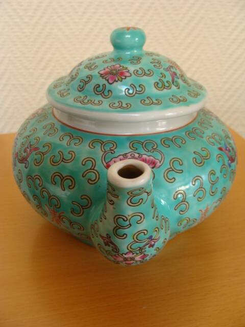 Théière chinoise porcelaine Mun Shou vintage