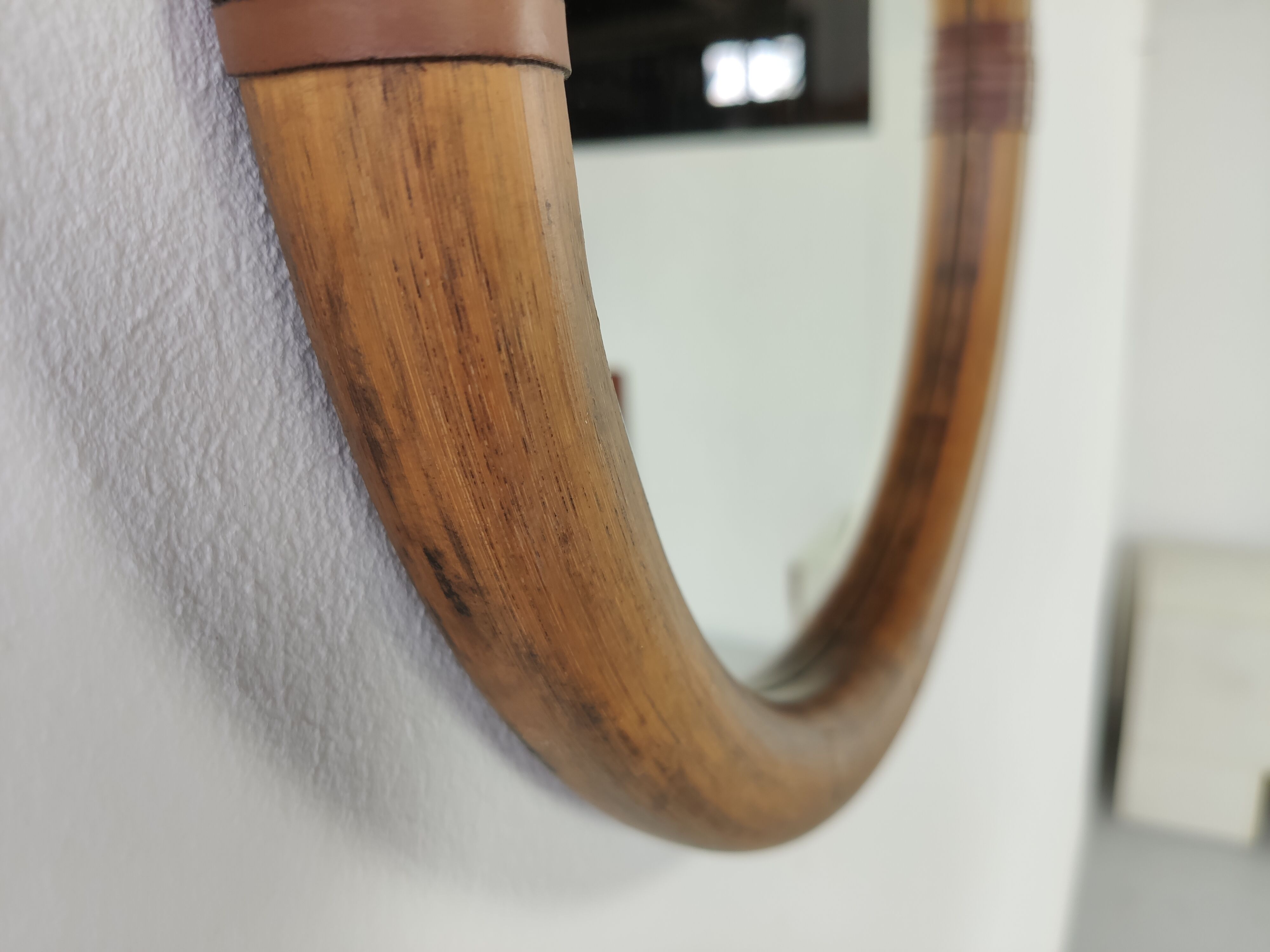 Miroir rond vintage rotin