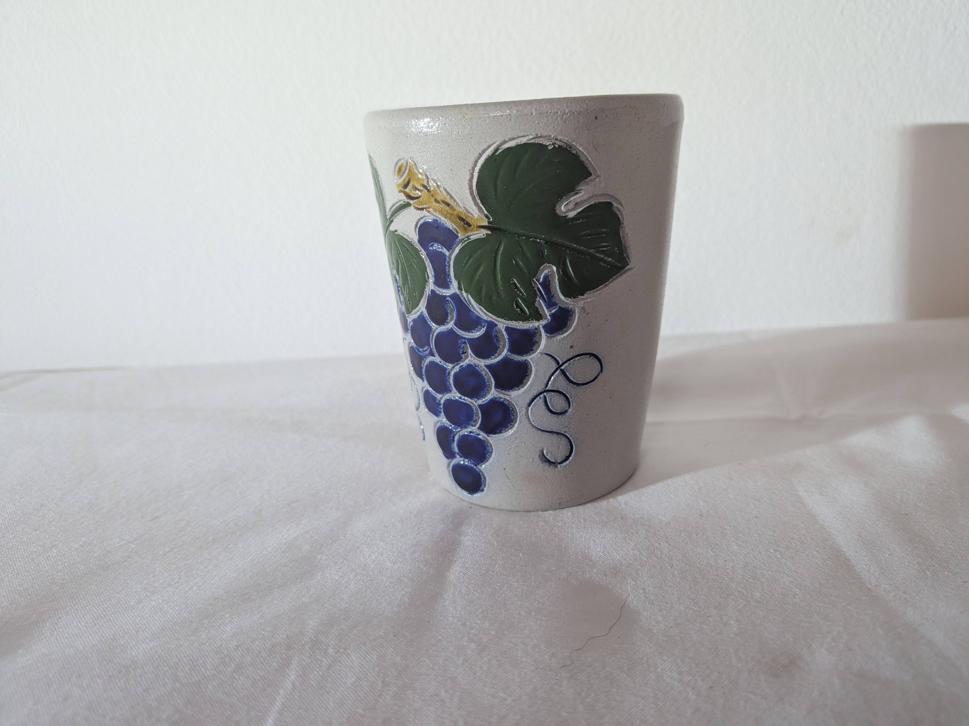 Vintage cup Fortuné Schmitter - Betschdorf salt-glazed stoneware - grape decoration