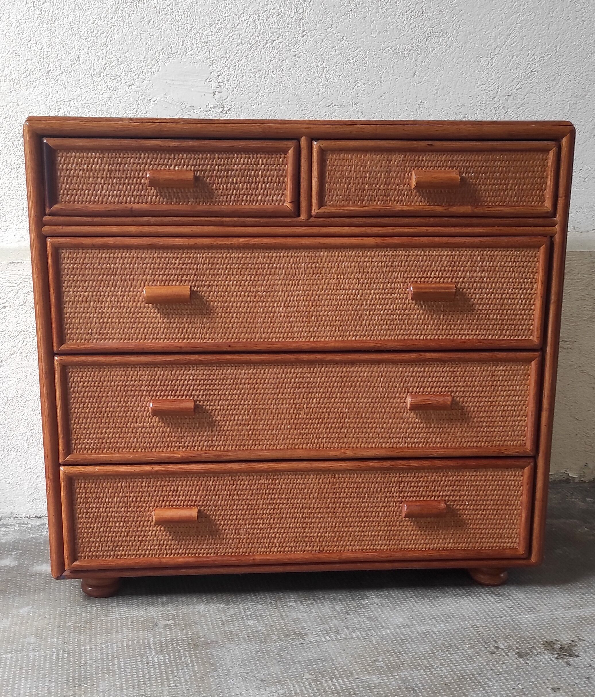 Chest of drawers 5 drawers wood and cannage – 80s