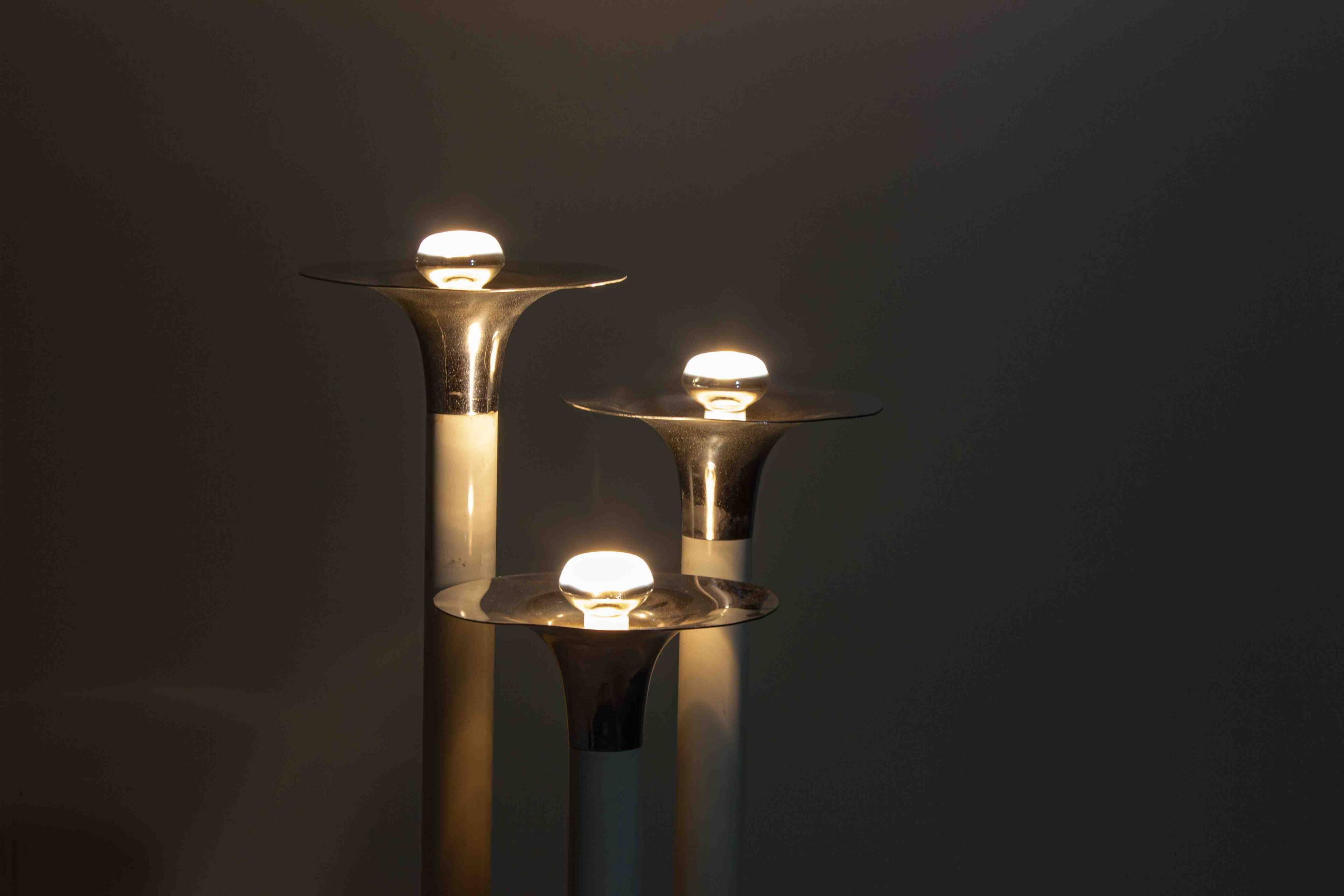 French tripod floor lamp with trumpet shades in chrome and enamel, 1960s