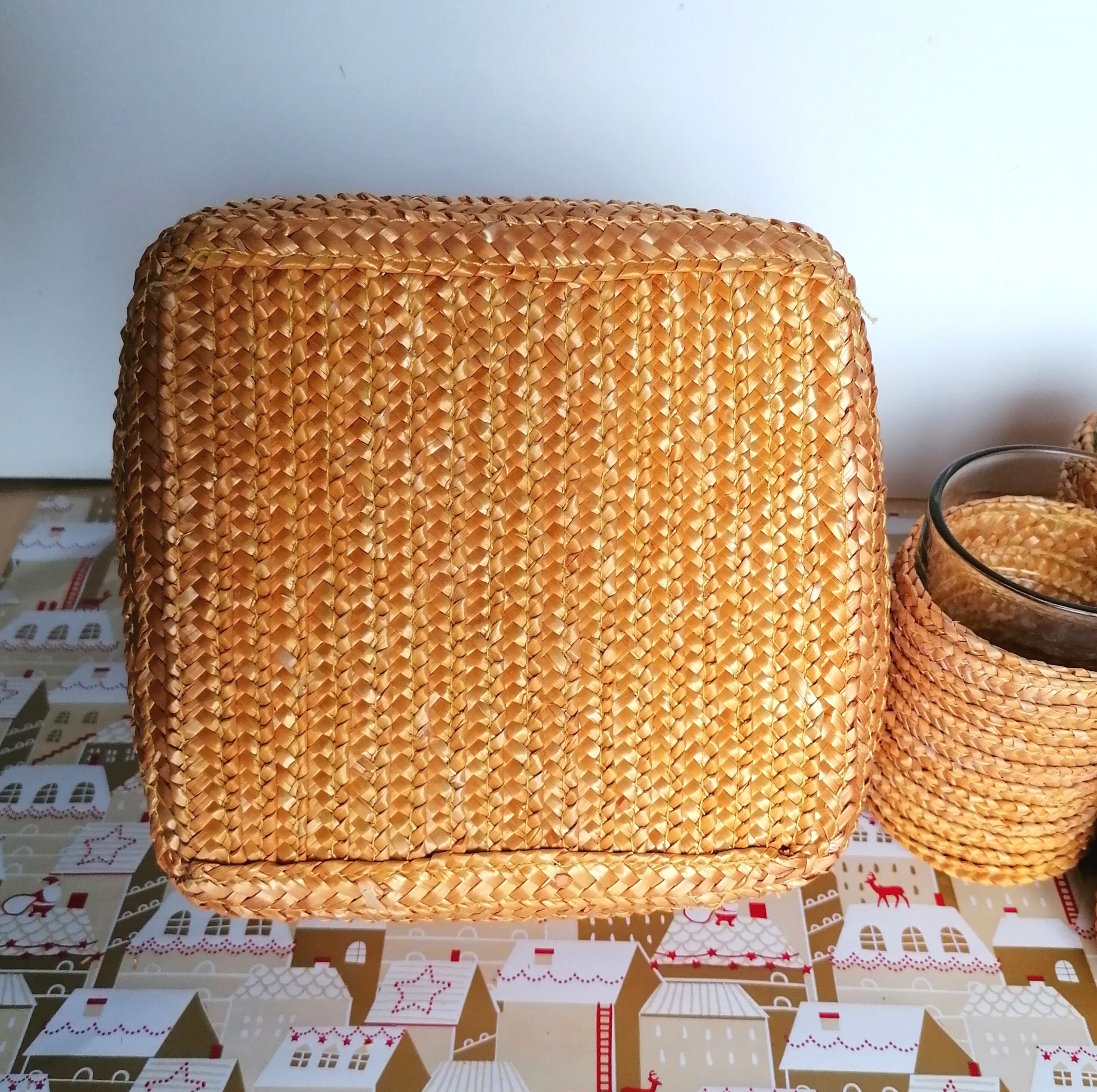 Basket and glass holder woven straw