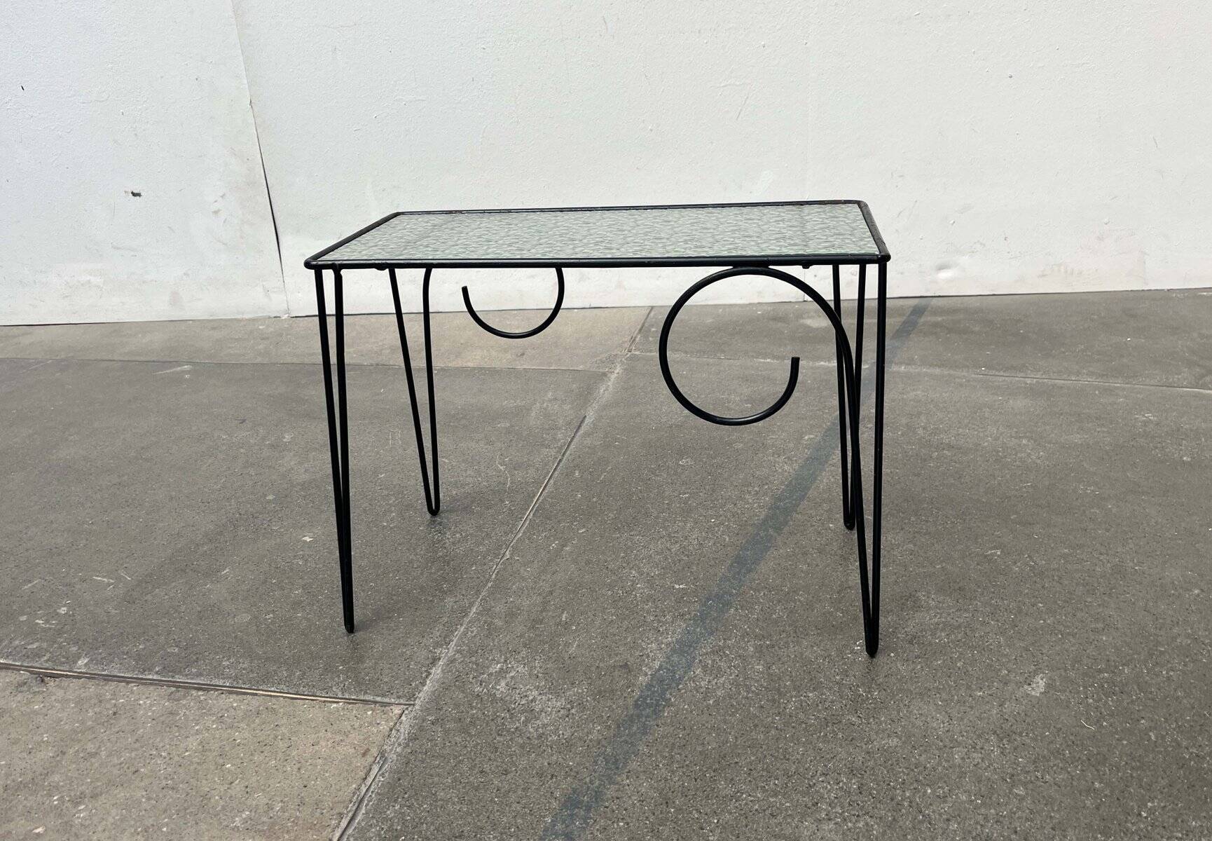 Table d'appoint en verre de style danois String des années 1960, milieu du siècle