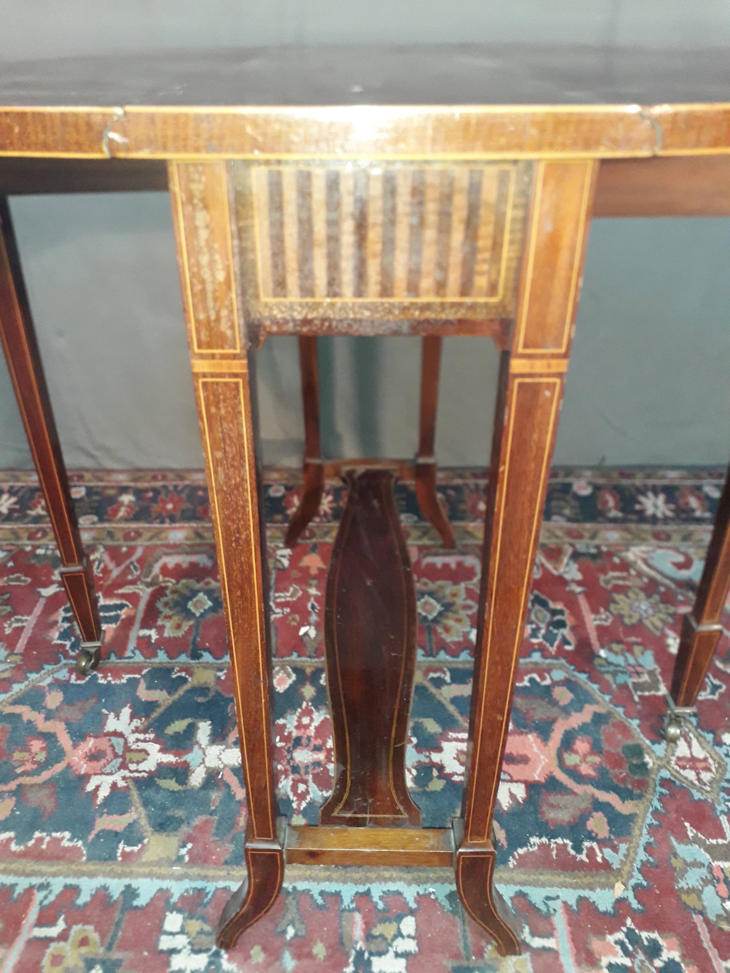 Table pliante anglaise en plaquage d acajou