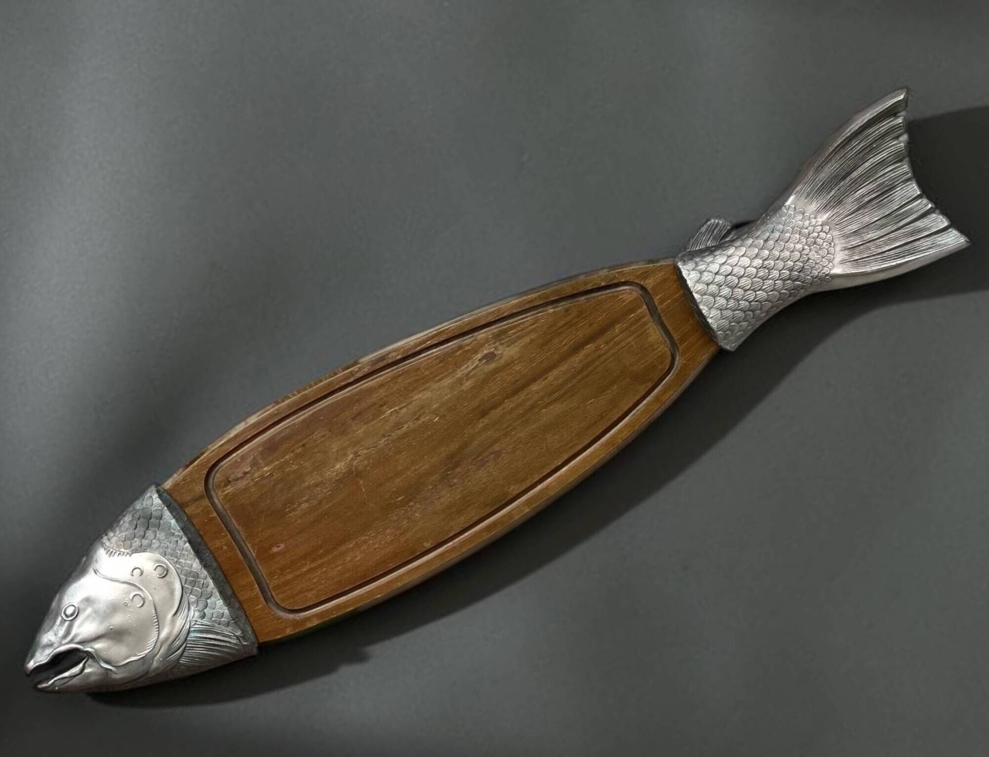Large wooden and silver-plated fish board, 90 cm