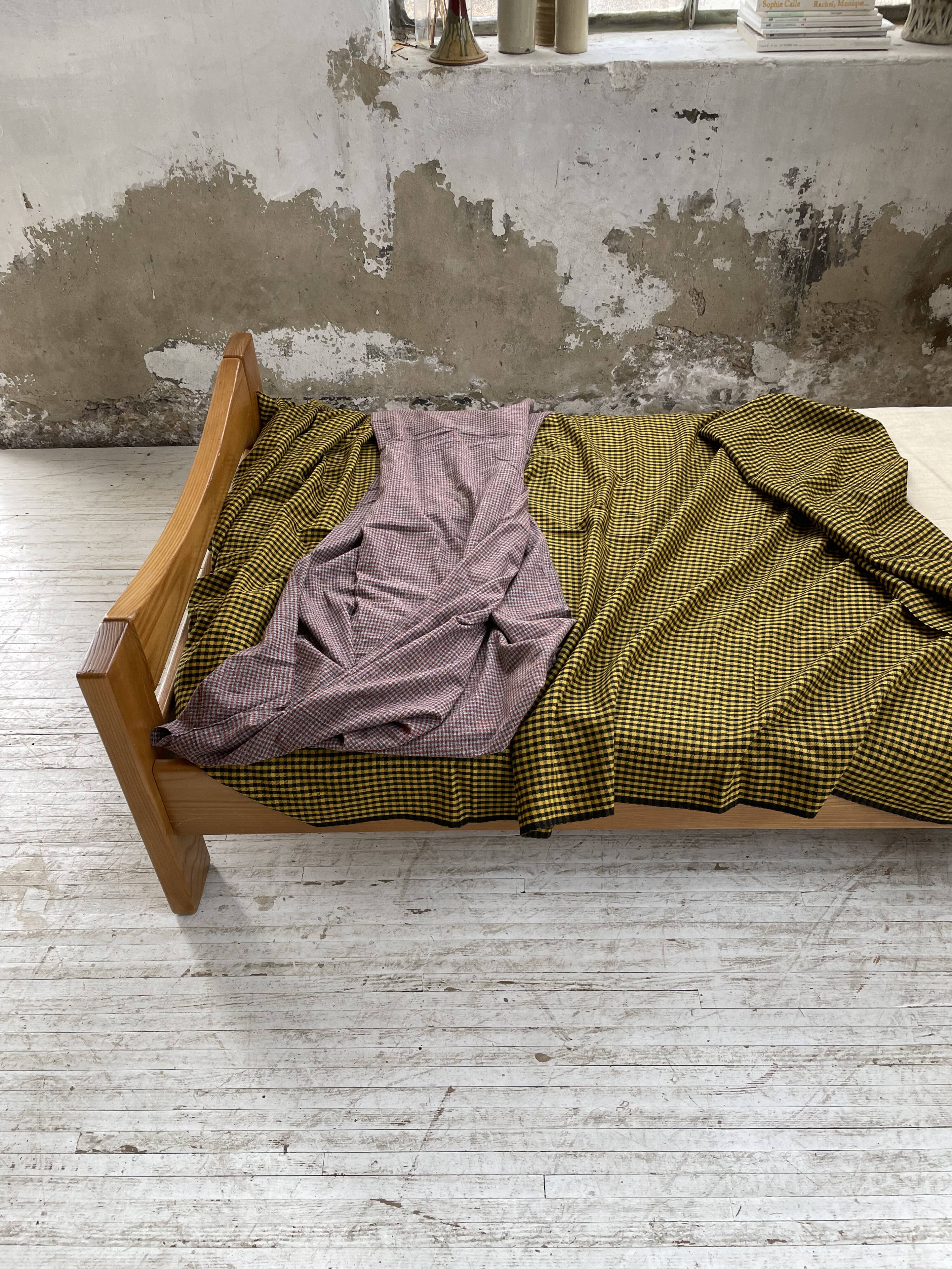 Maison Regain solid single bed