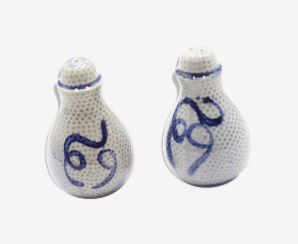 Salière et poivrière en grès bleu