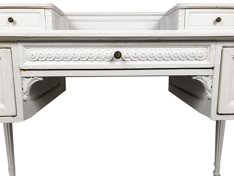 Louis XVI-style tiered desk lay white