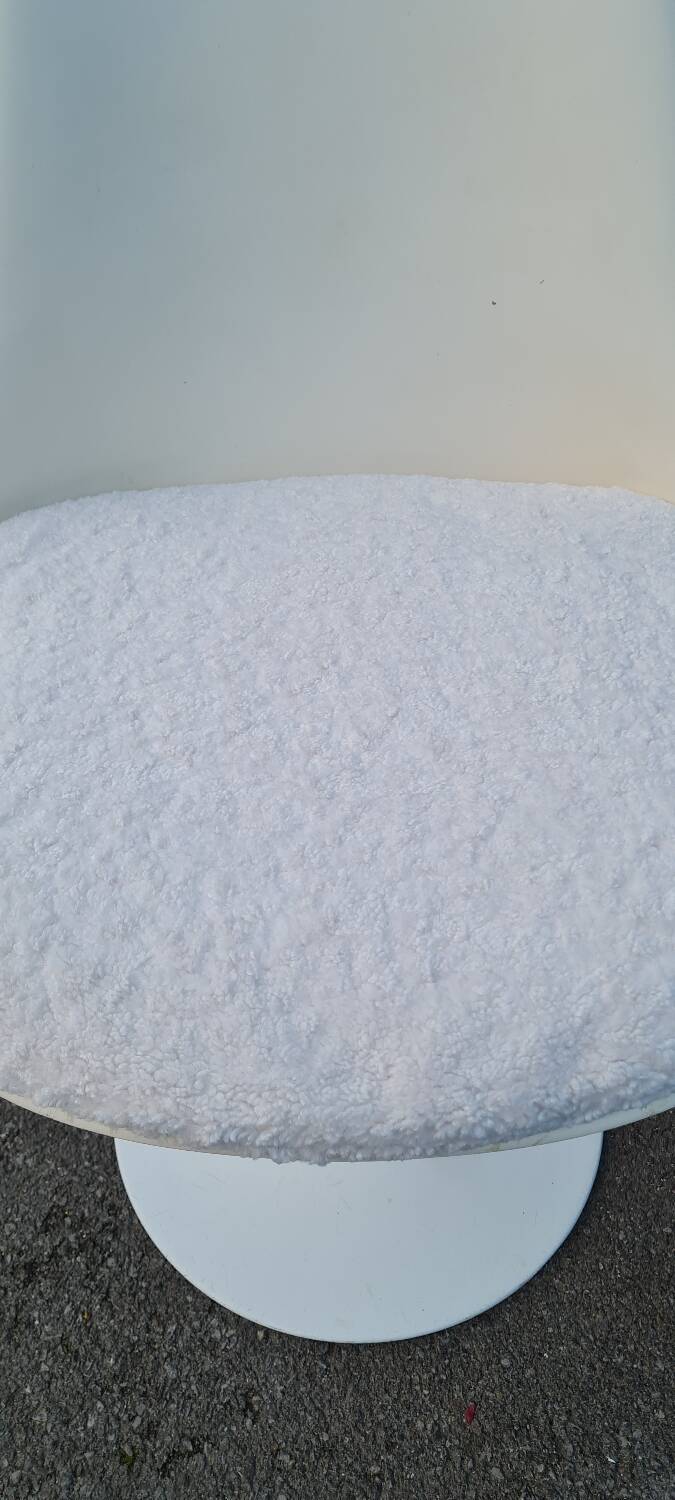 Tulip chair by Eero Saarinen, for Knoll