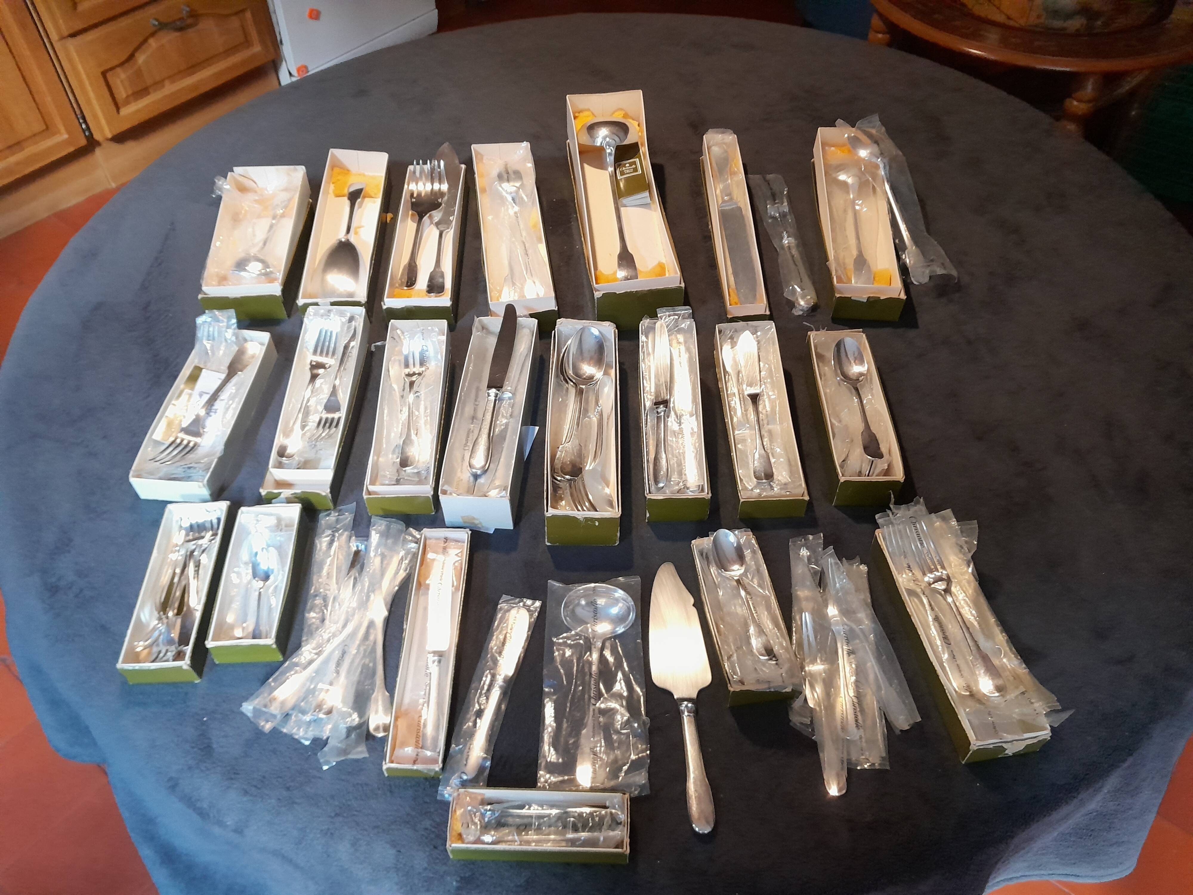 household set 172 pieces Christofle model Cluny