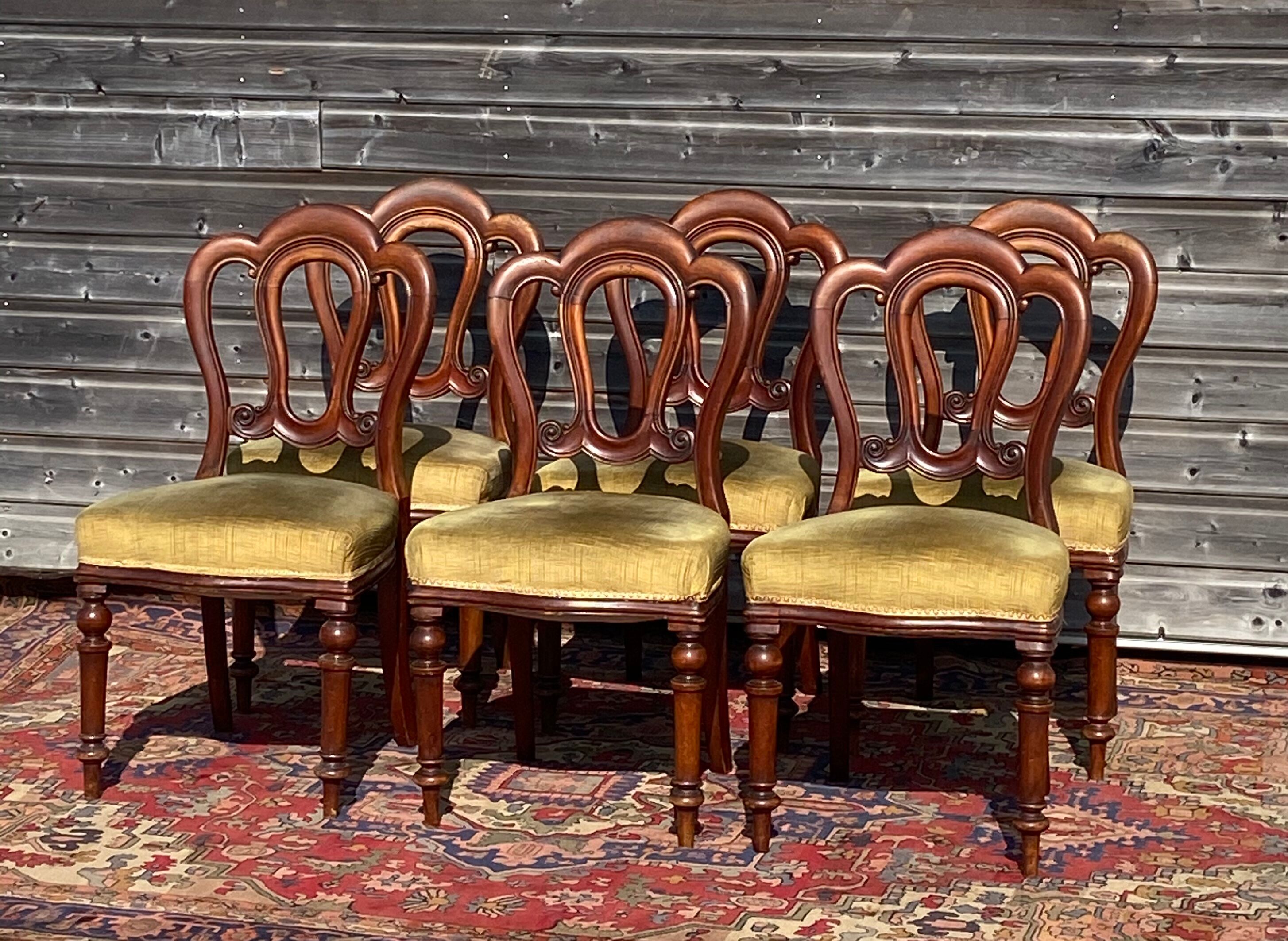 Suite de six chaises d’époque XIX eme en acajou