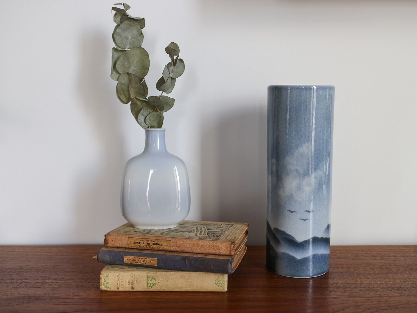 Virebent blue porcelain vase