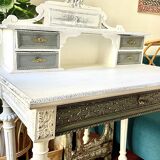 Small old romantic style desk