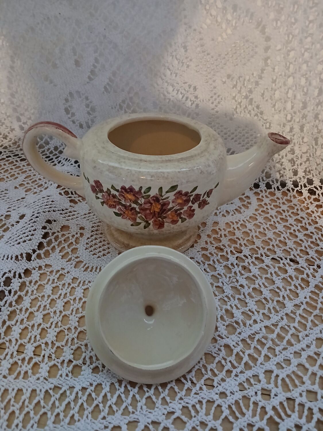 Théière ancienne signée 