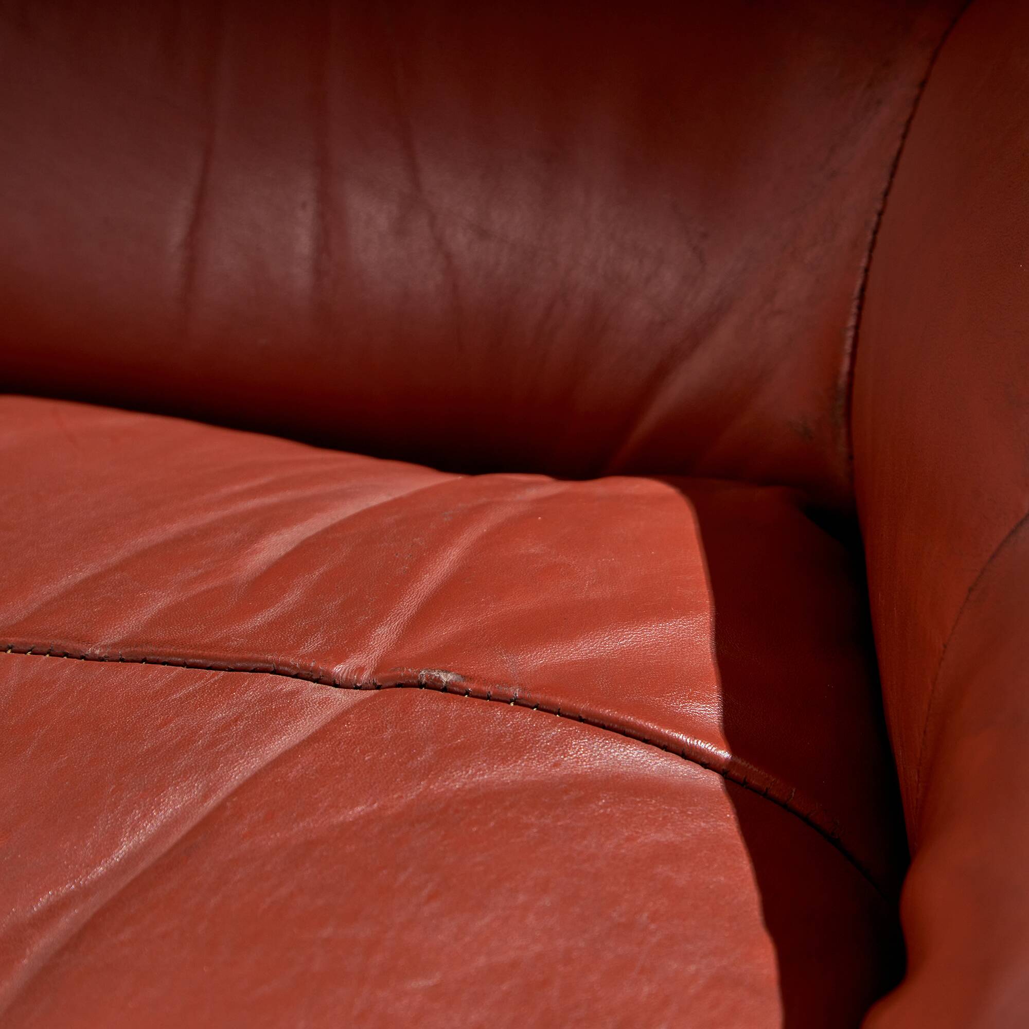 Leather lounge chair by jean gillon for probel (mk10185)