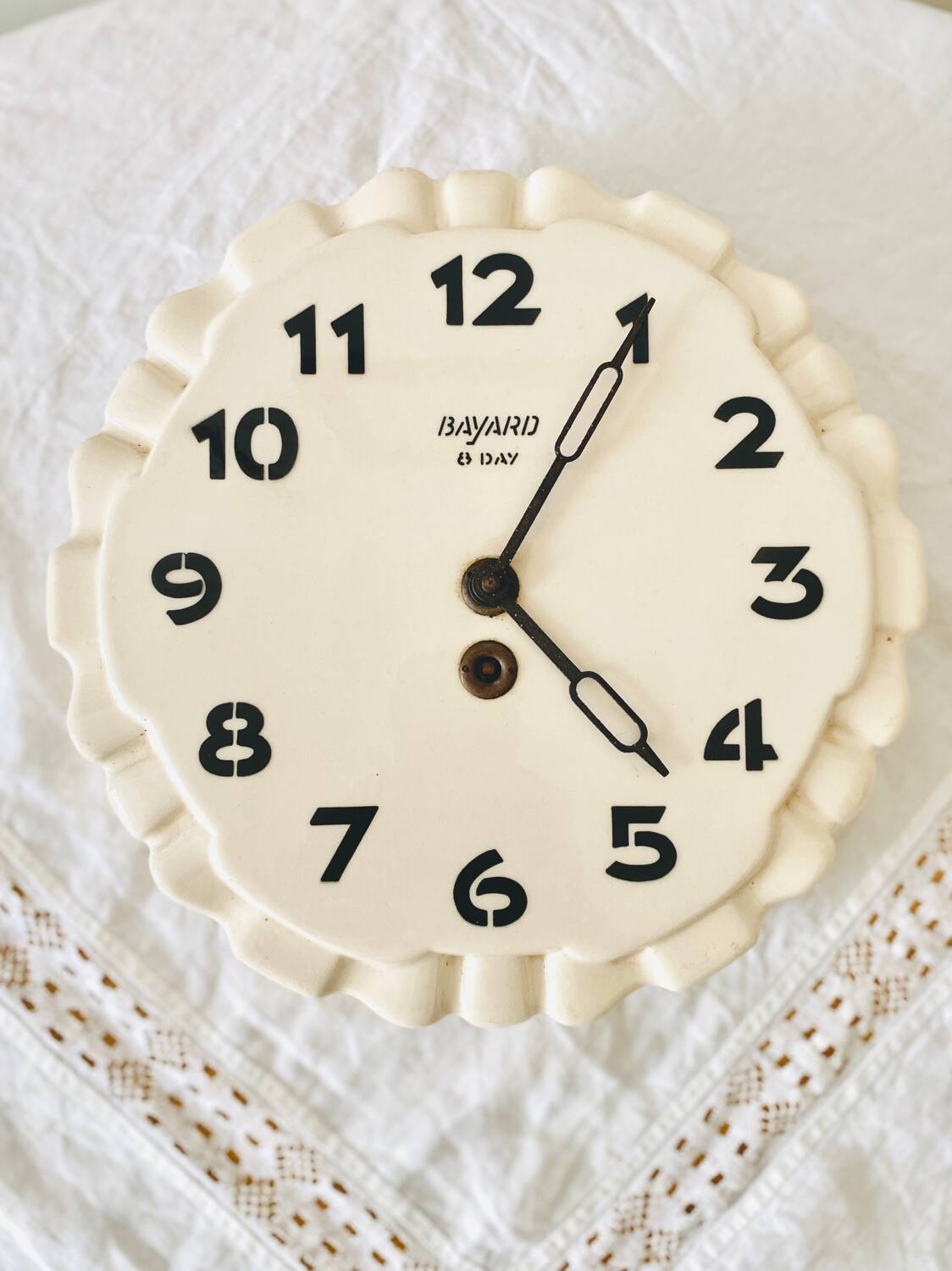 Round cream ceramic wall clock Bayard 8 days vintage
