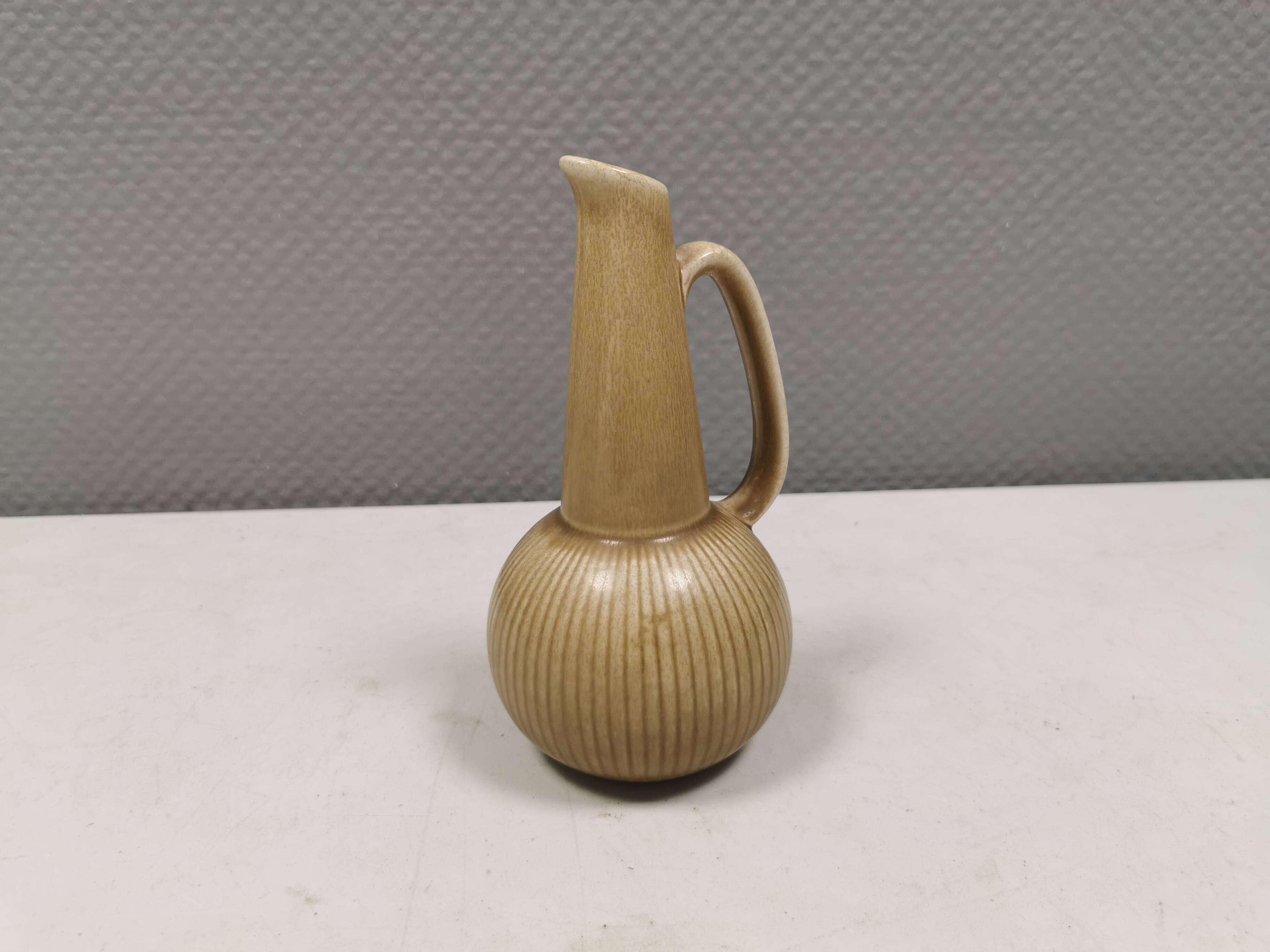 A Ritzi vase with handle by Gunnar Nylund  for Rörstrand, Sweden 1960s.
