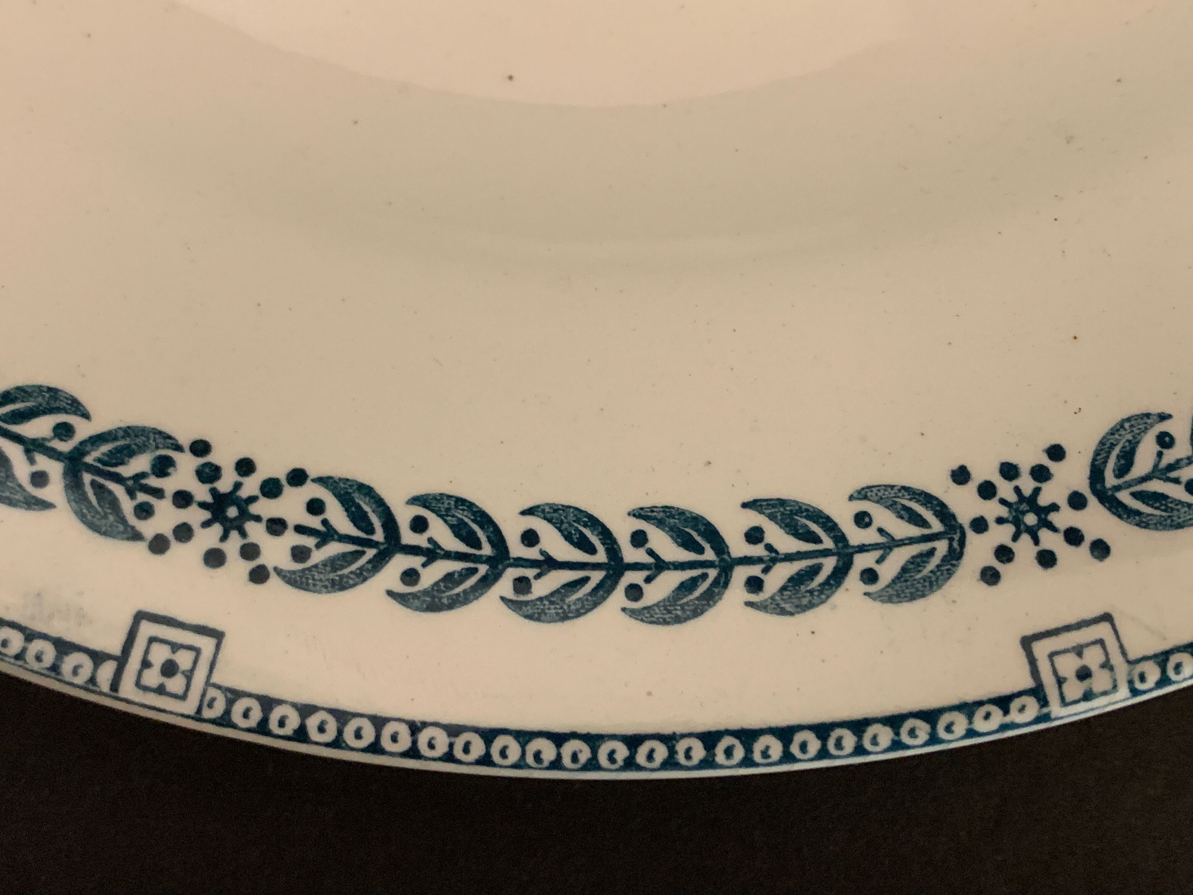 8 flat plates old Iron Earth, Salins, Condé service