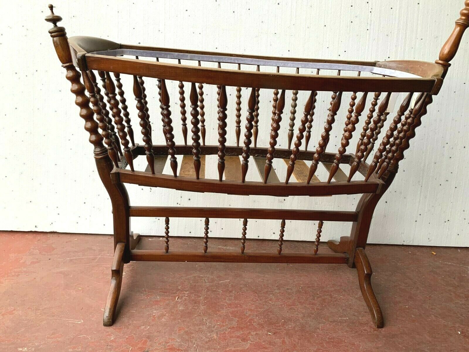 berceau ancien bois col de cygne