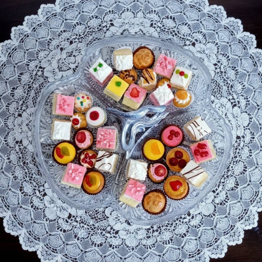 Mendiant Platter - Art Nouveau - Early 20th century - Pressed glass - Must-have