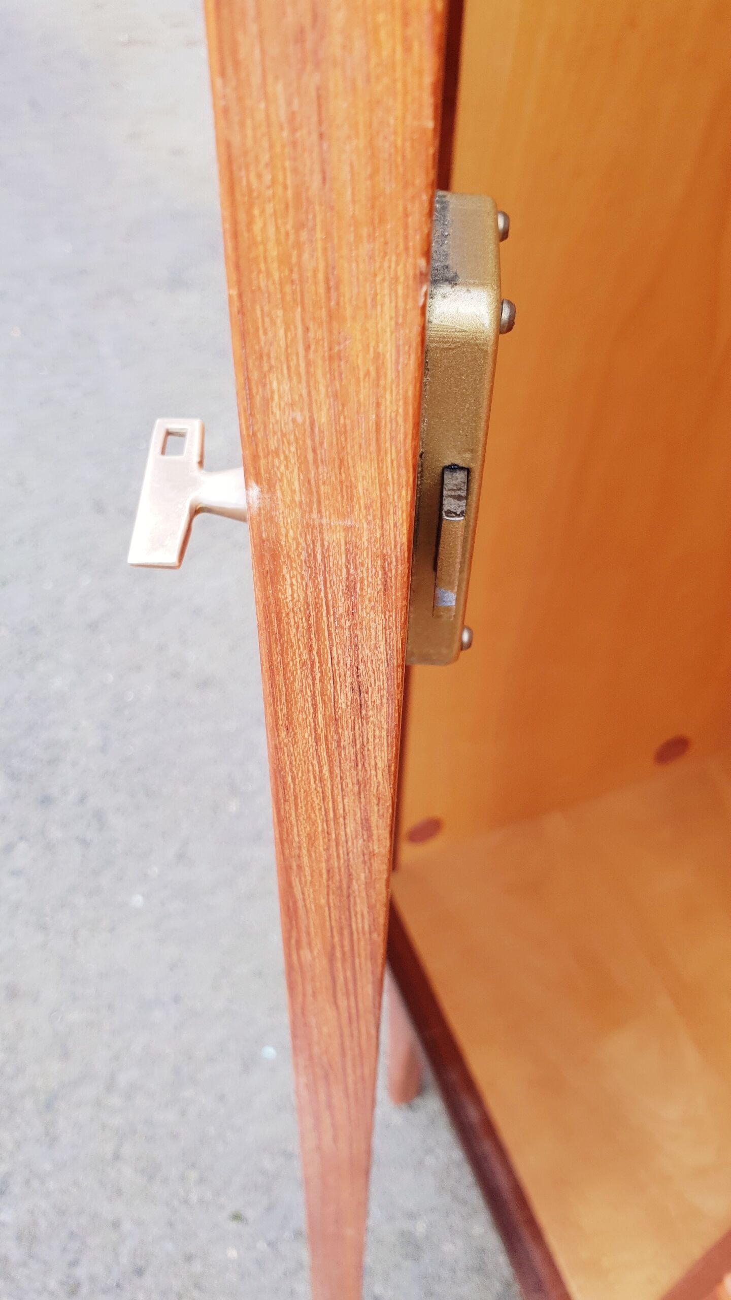 Scandinavian secretary cabinet