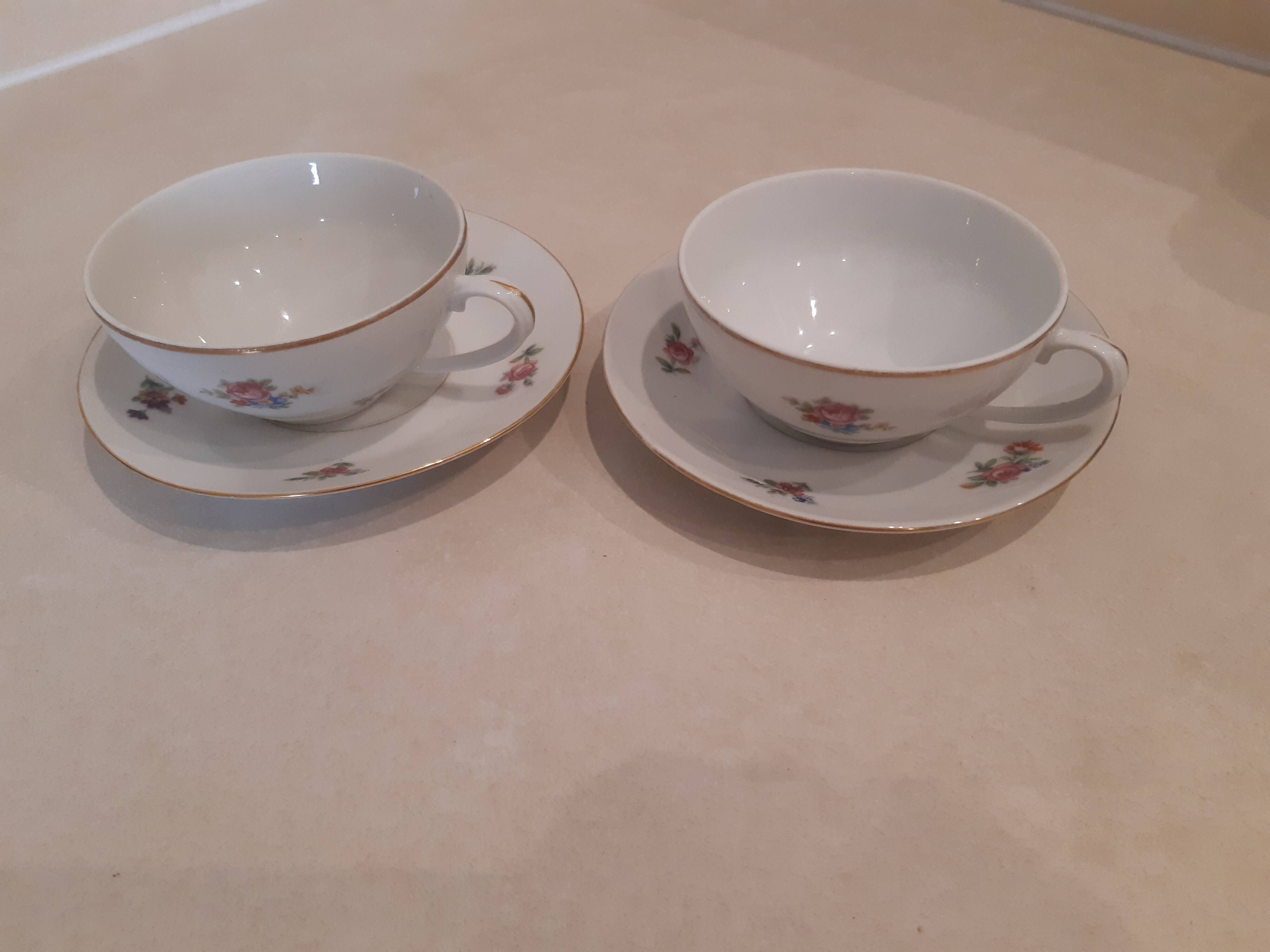 Breakfast set in white porcelain with floral decoration, 1930s.