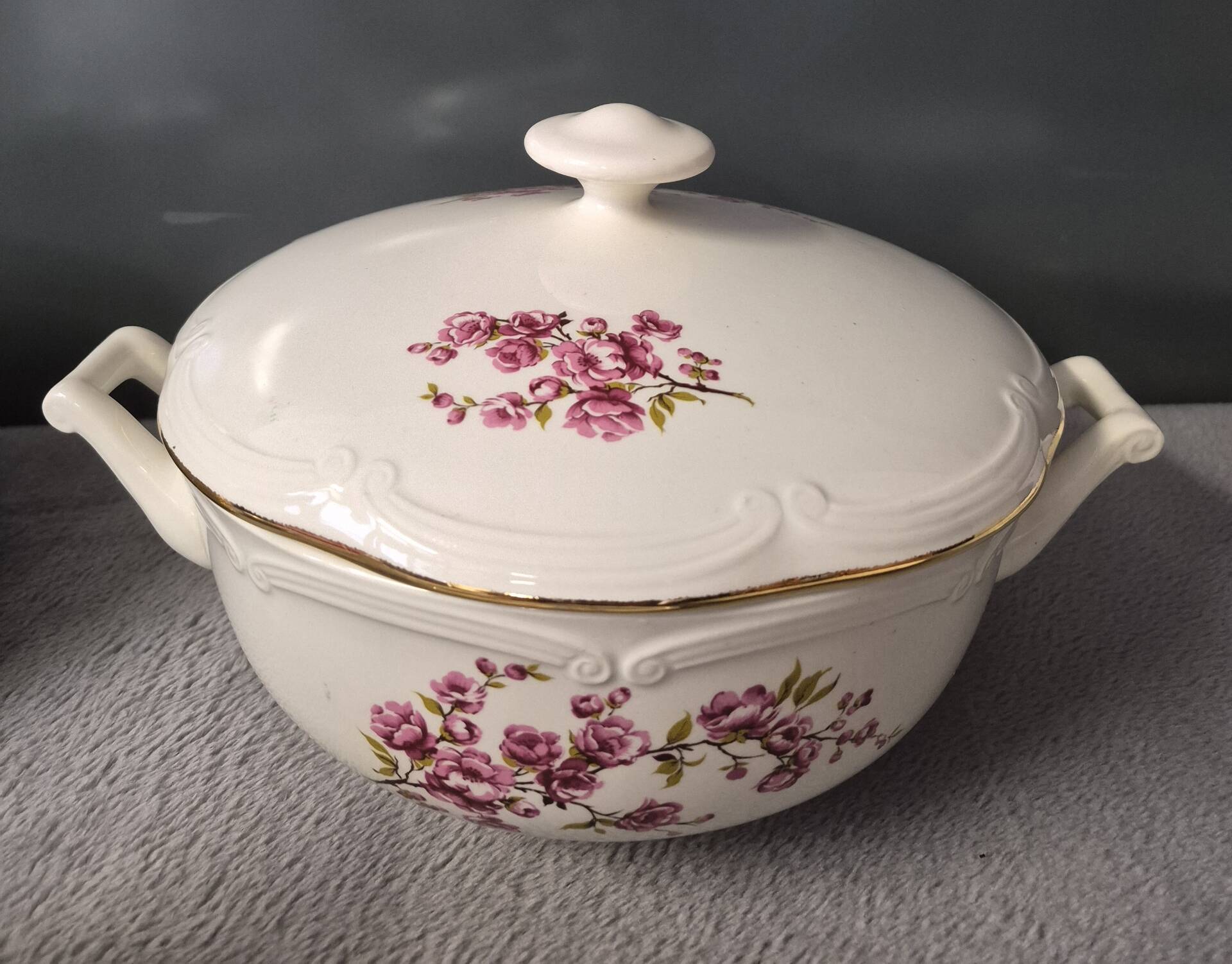 Gien France Peach Blossom dinnerware set