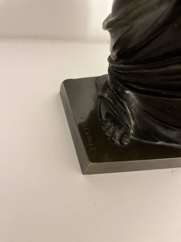 Bronze sculpture of the Venus de Milo by Delesalle