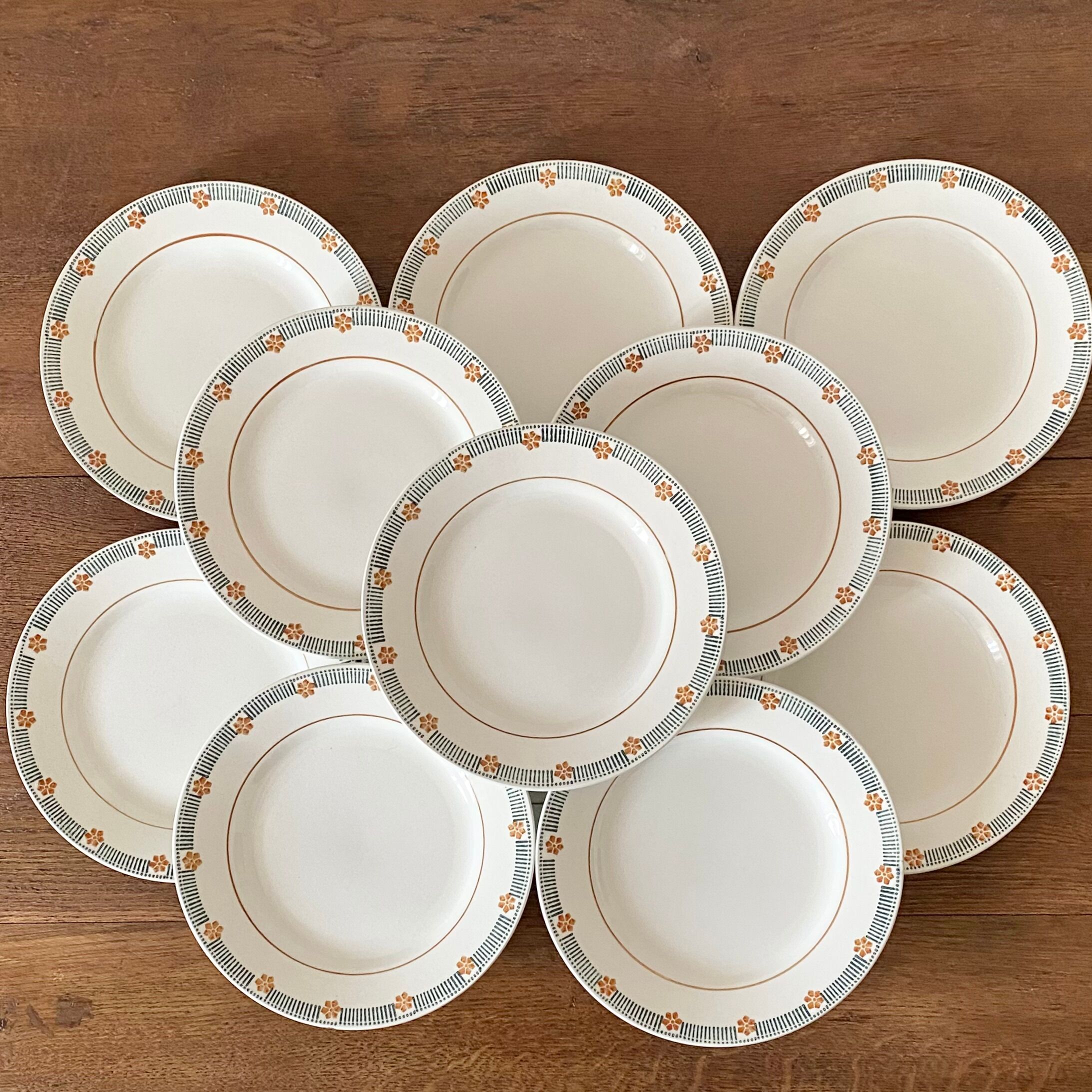 Saint Amand iron-earth dessert plates