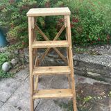 Escabeau de peintre en bois brut