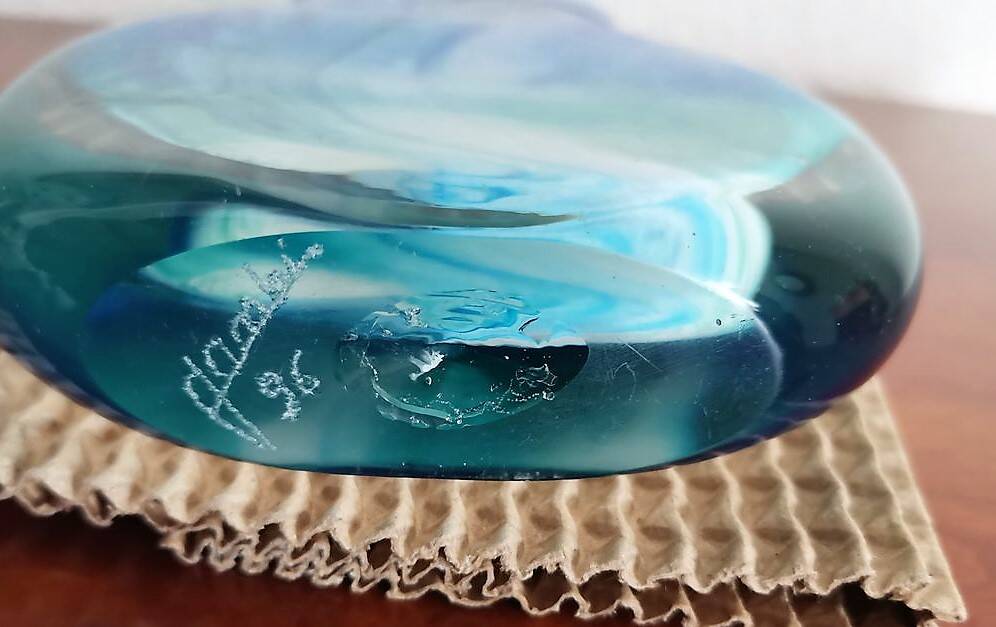 Vase en verre soufflé par JL Gambier