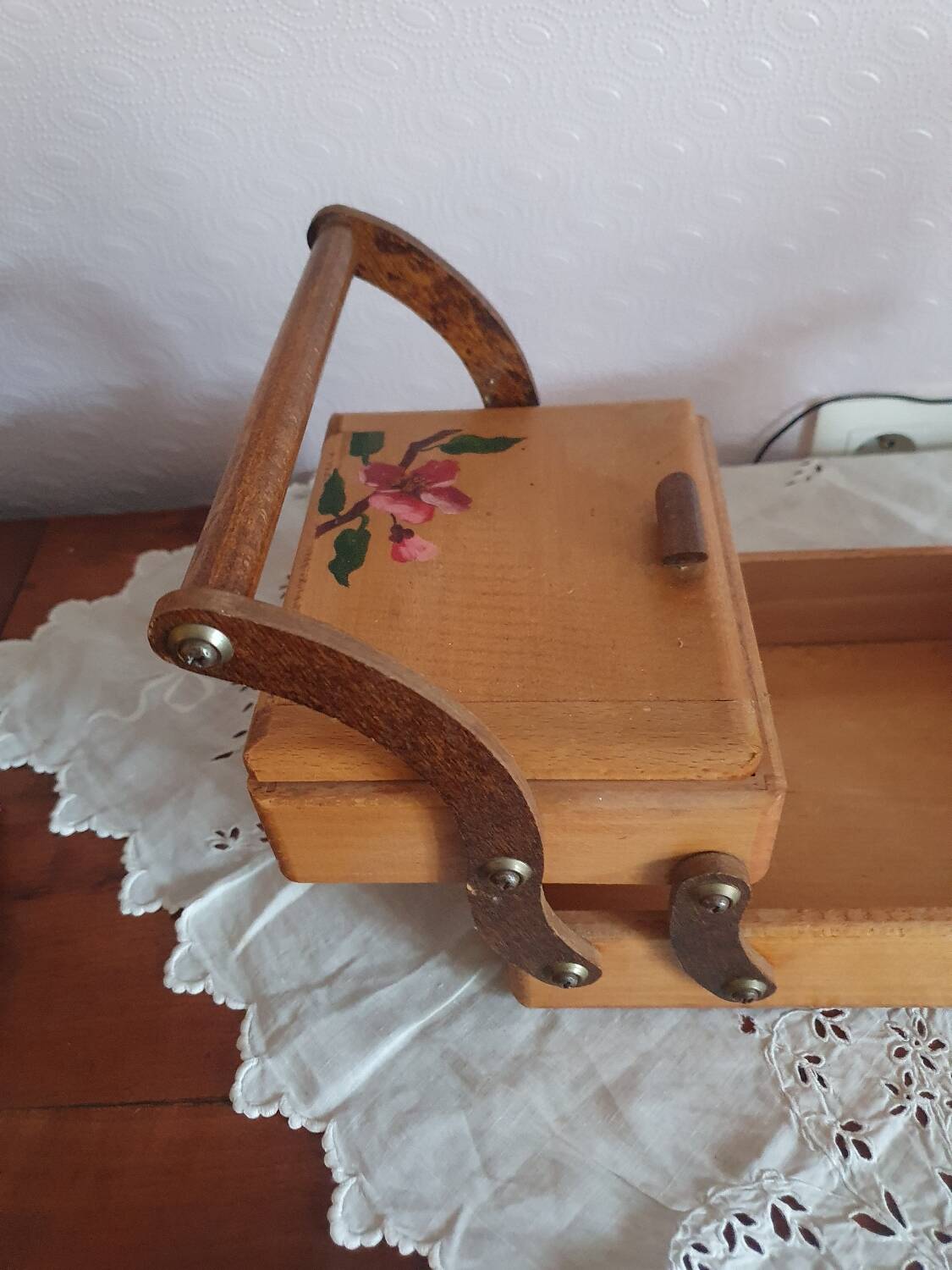 Small wooden sewing box worker