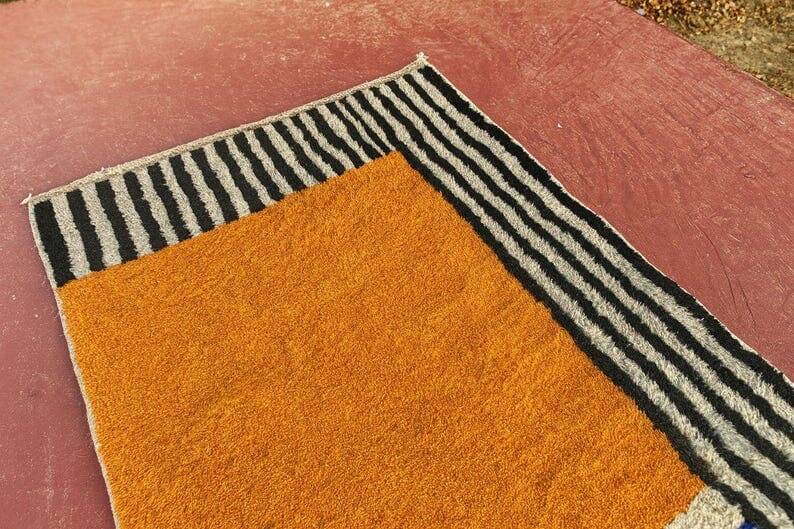 Traditional Moroccan Beni Ouraine Berber rug, size 100 x 200 cm