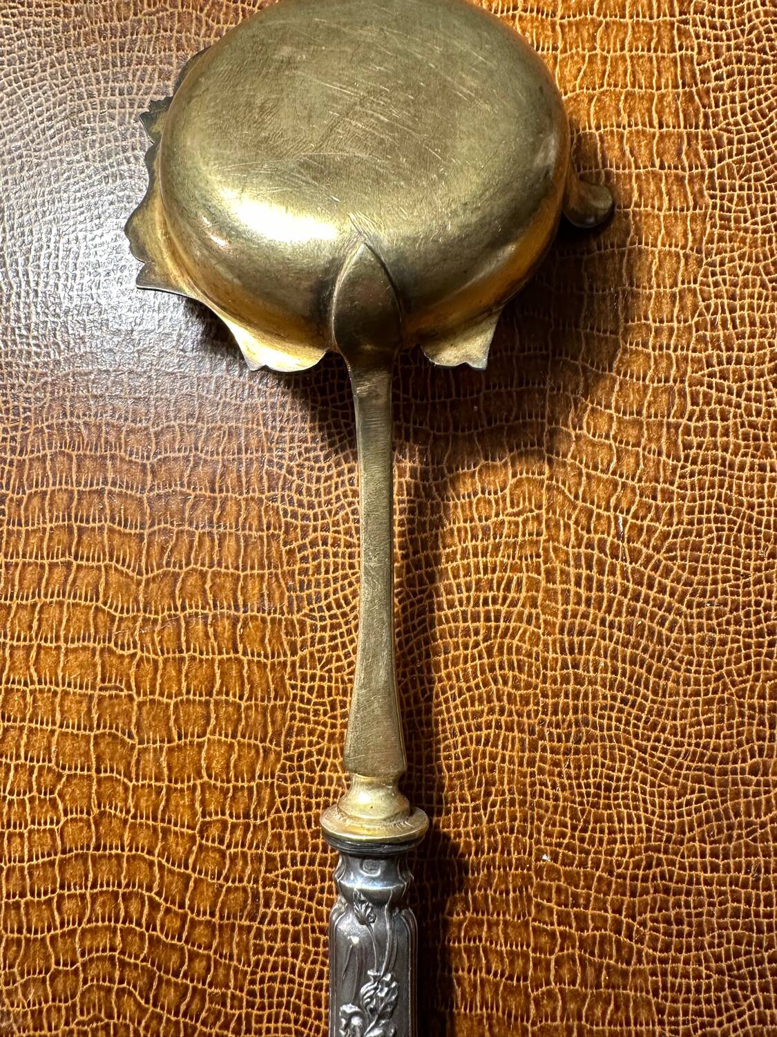Cuillère à Sauce Art-Nouveau Décor Floral en Argent & Vermeil